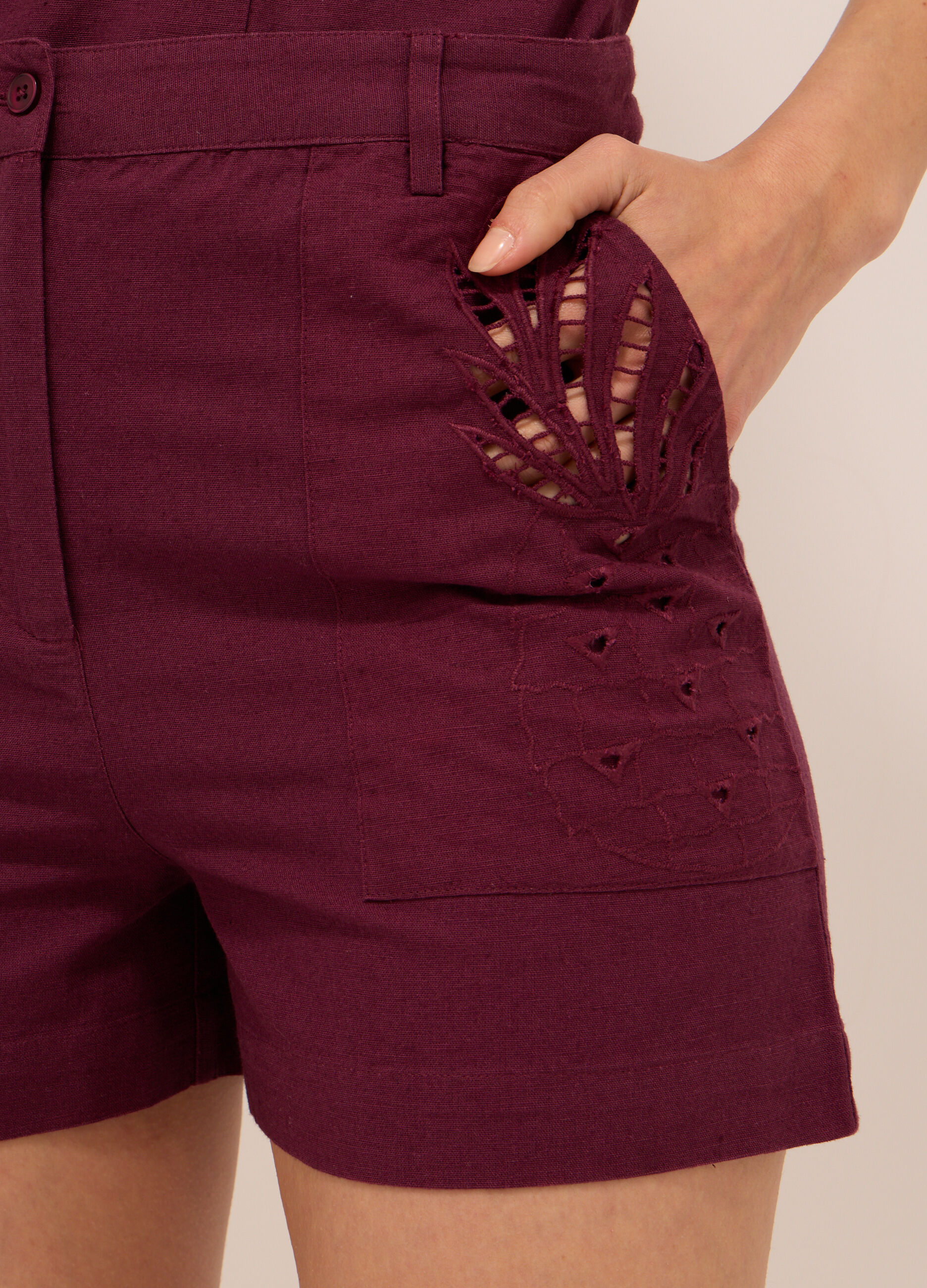 Shorts misto lino con ricami donna_2