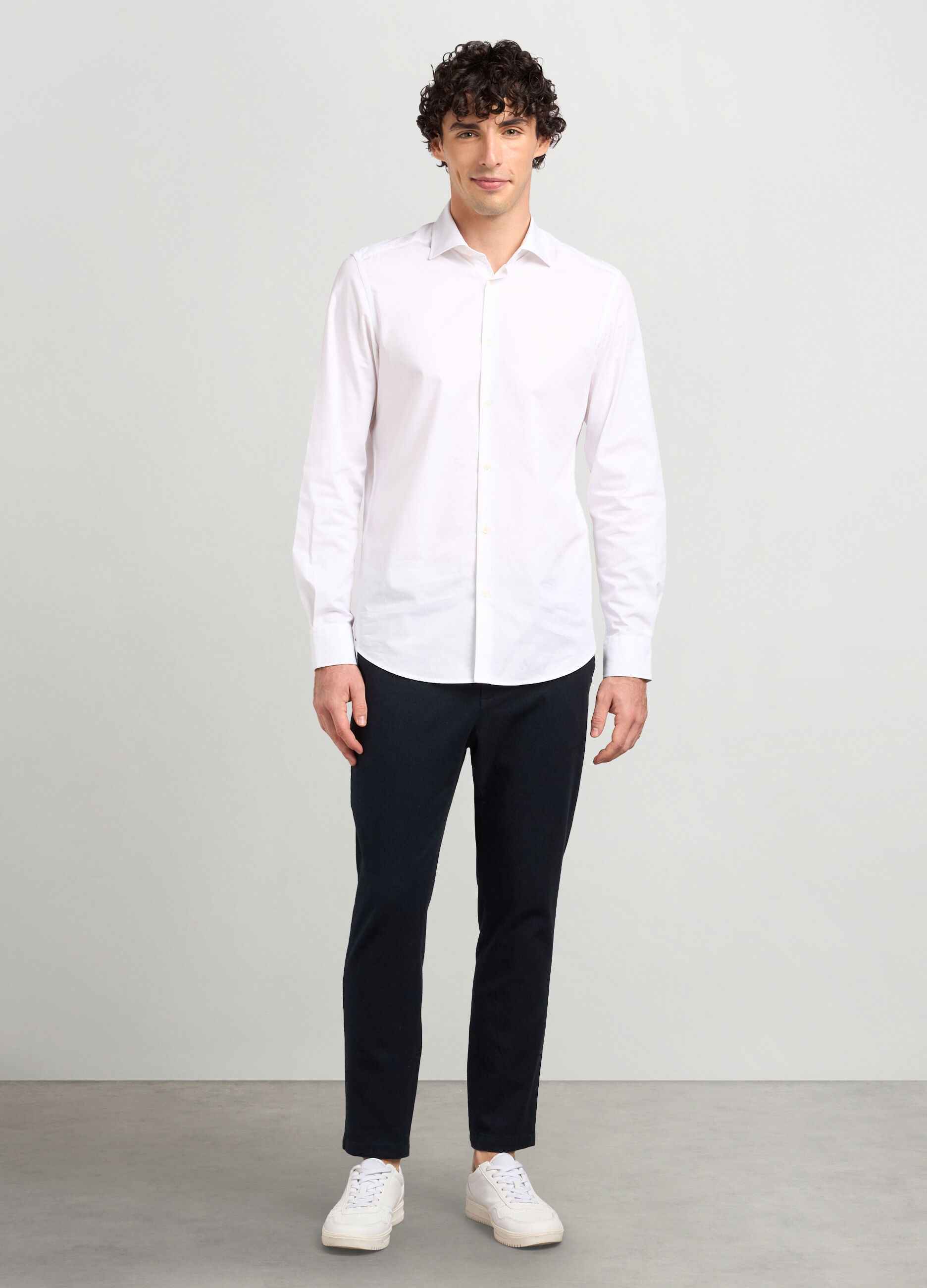 Pantaloni chino slim fit in twill di cotone stretch_0