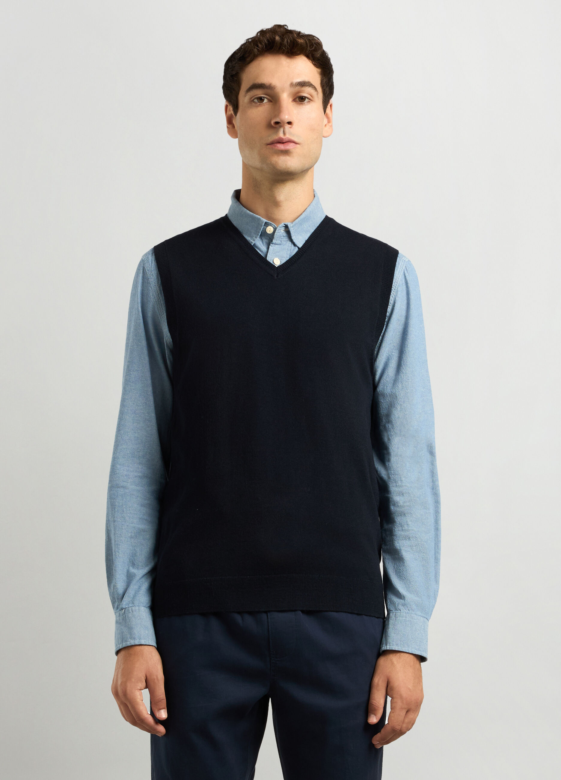 Smanicato collo a V maglia rasata uomo_0