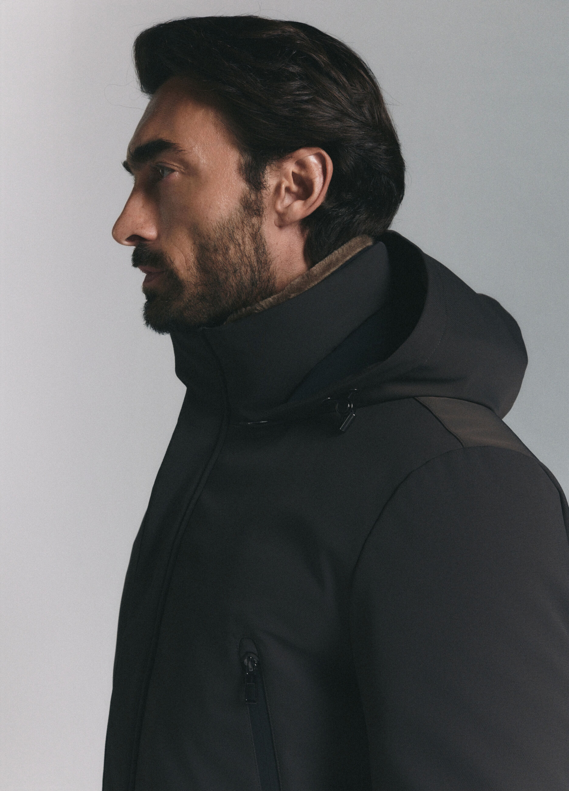 Cappotto imbottito con zip e cappuccio uomo_5