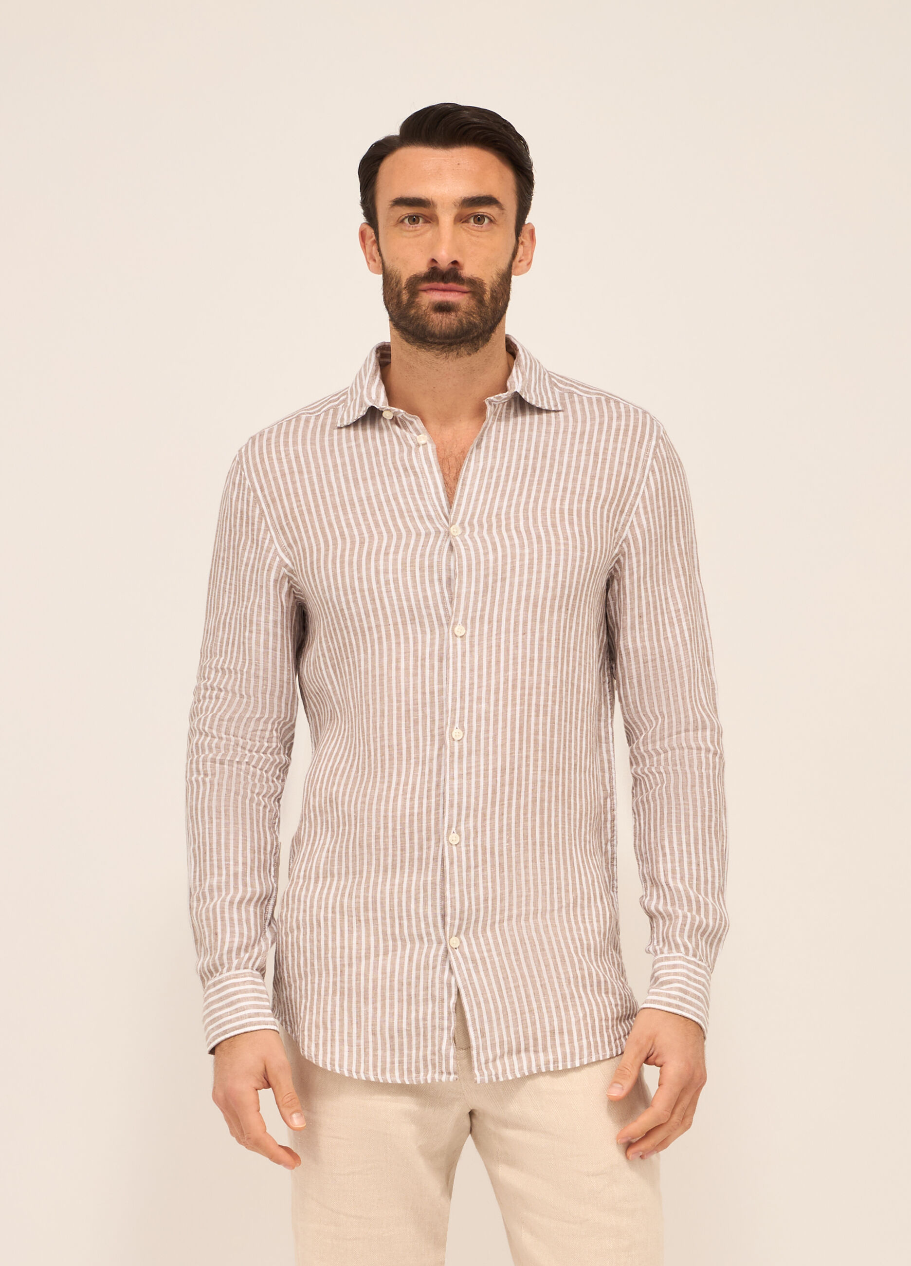 Camicia slim fit in lino a righe uomo_0