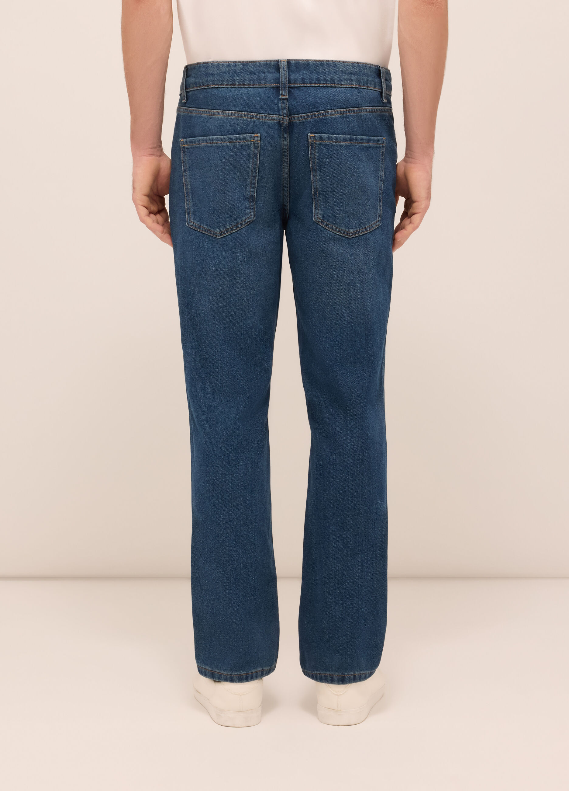 Jeans 5 tasche regular fit in denim di cotone misto lyocell uomo_1