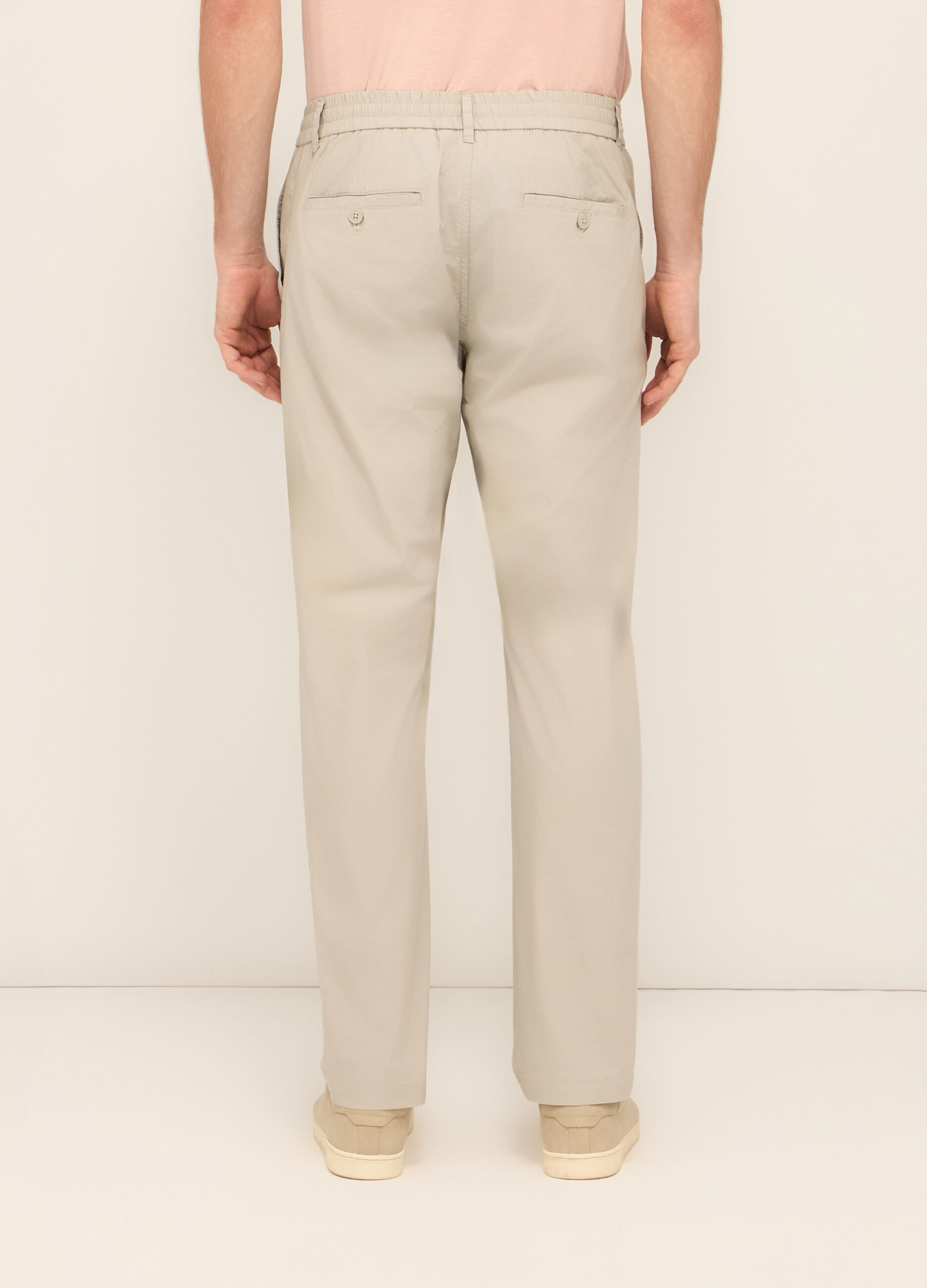 Pantaloni chino in cotone stretch con coulisse uomo_1