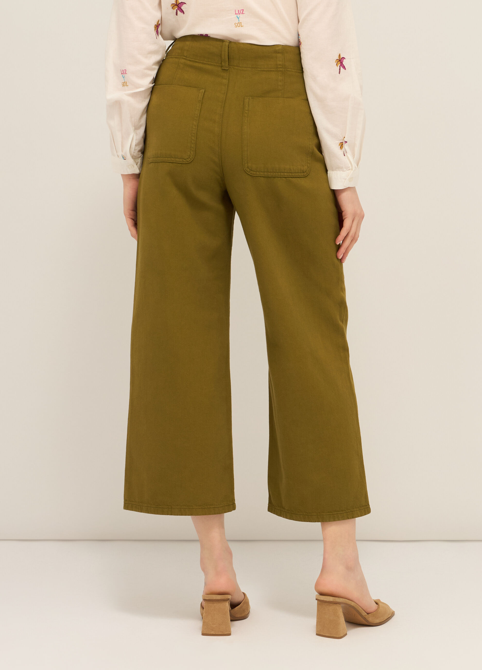 Pantaloni cropped in denim di puro cotone donna_1
