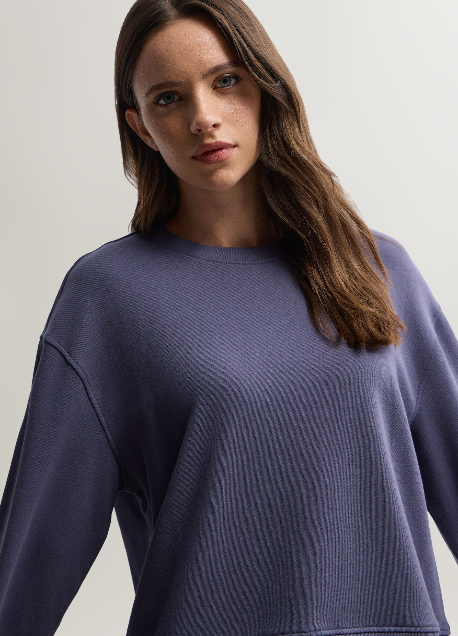 Felpa girocollo in puro cotone garzato donna_2