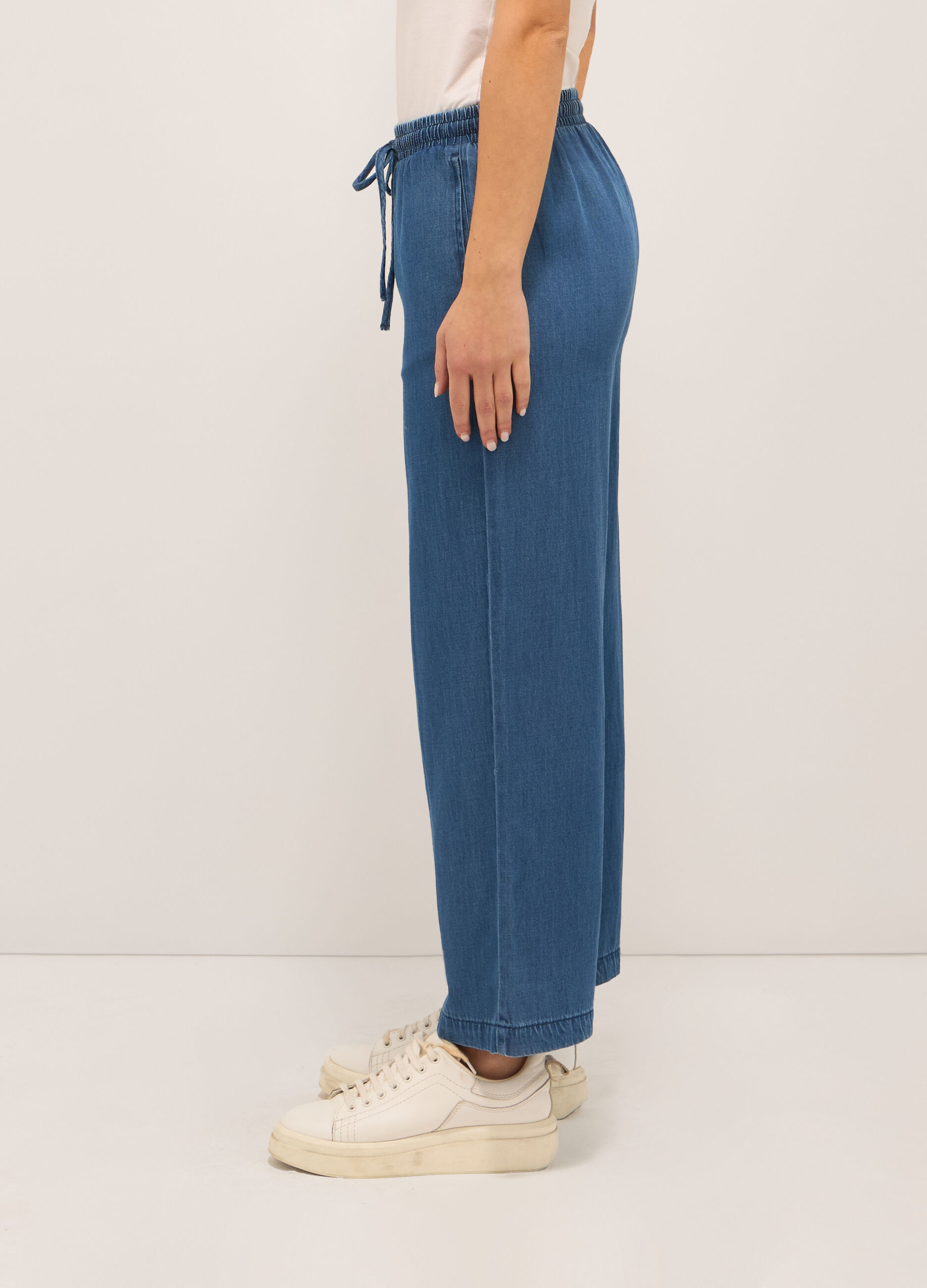 Pantaloni wide leg in denim di misto cotone donna_2