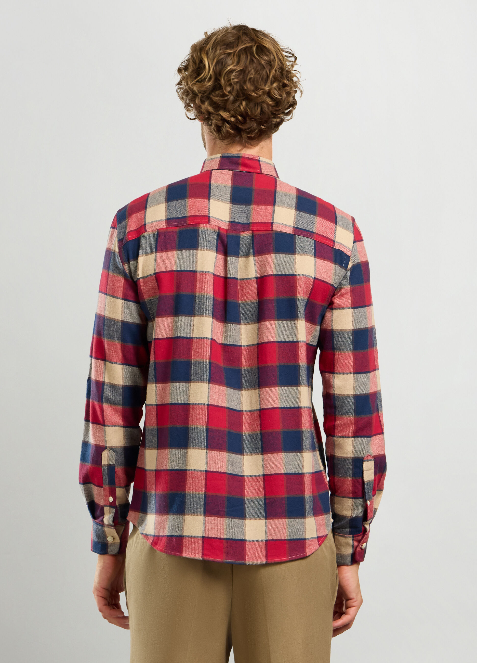 Camicia regular fit con colletto button down in flanella uomo_1