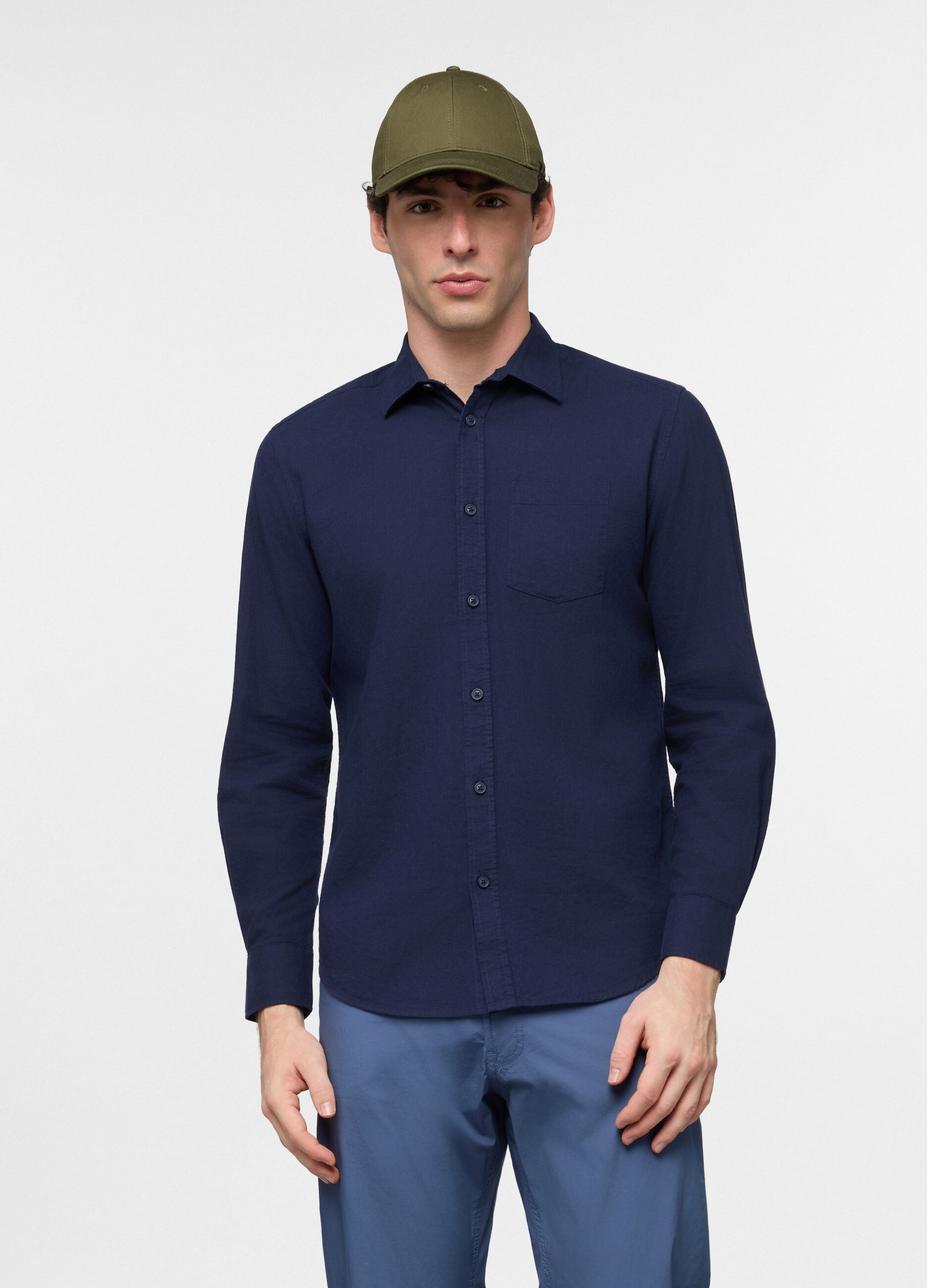 Camicia regular fit con collo classico in cotone e lino uomo_0