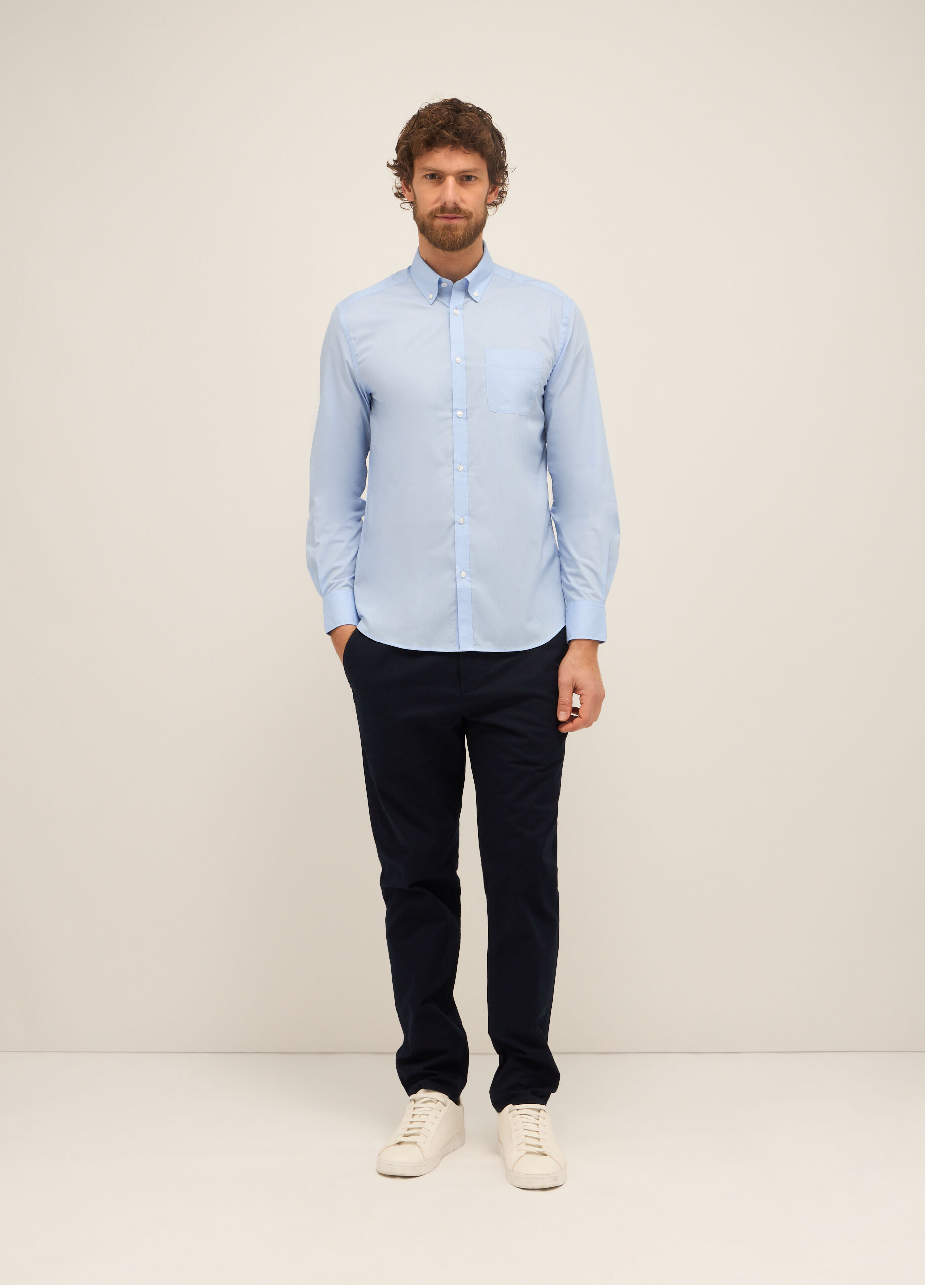 Pantaloni chino regular fit in cotone stretch uomo_0