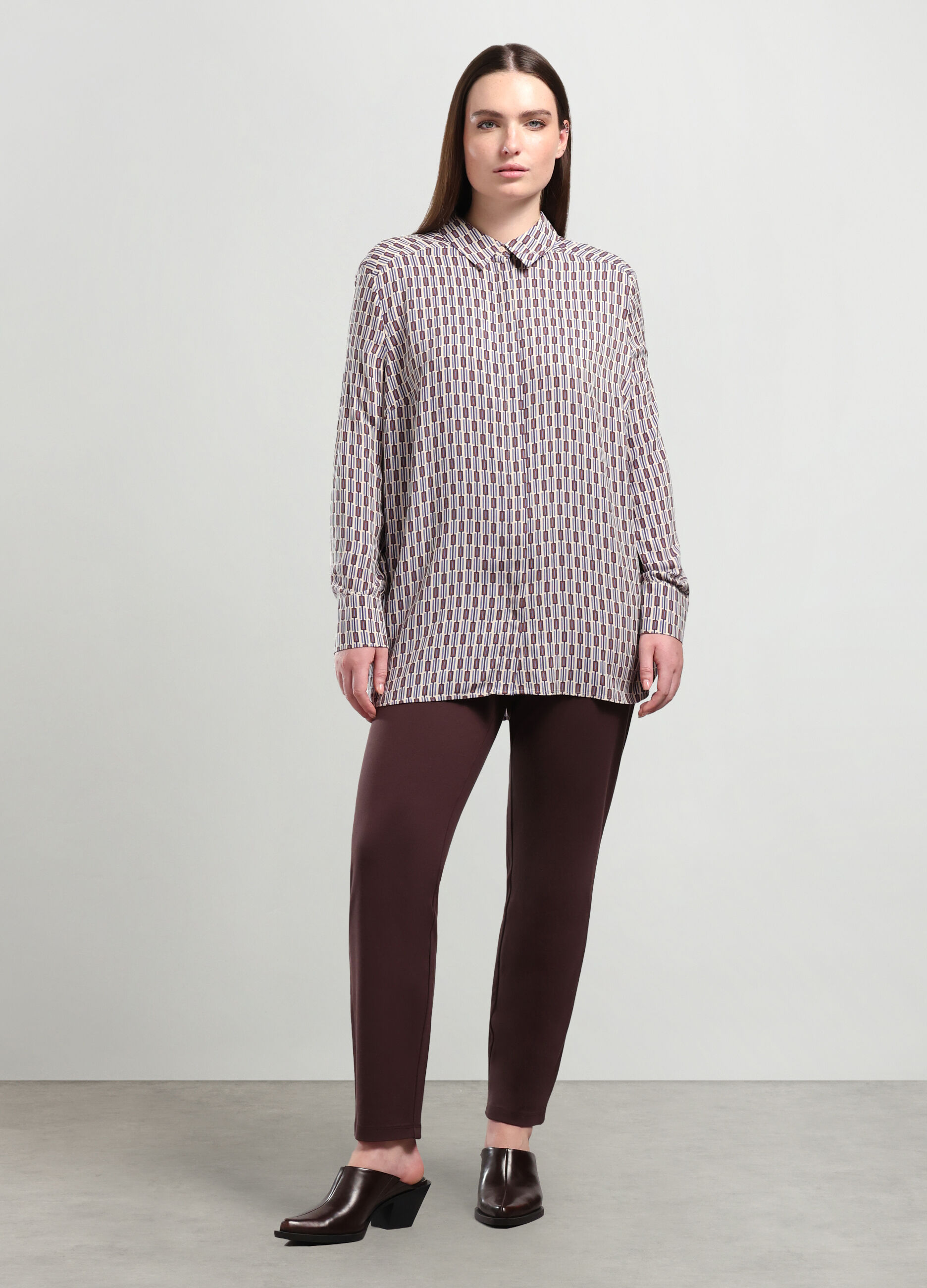 Pantaloni per donne curvy shop