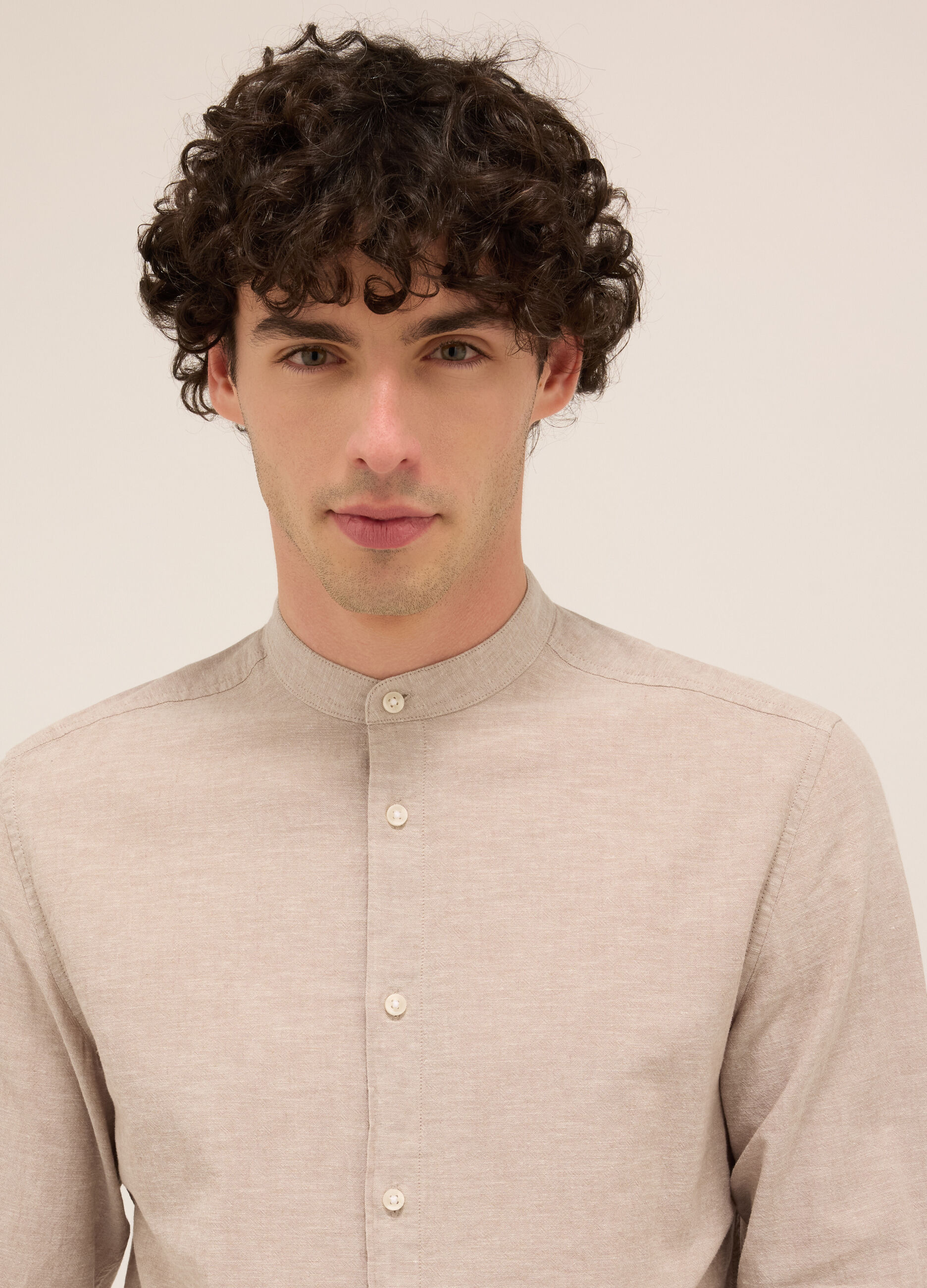 Camicia colletto alla coreana in cotone e lino uomo_2