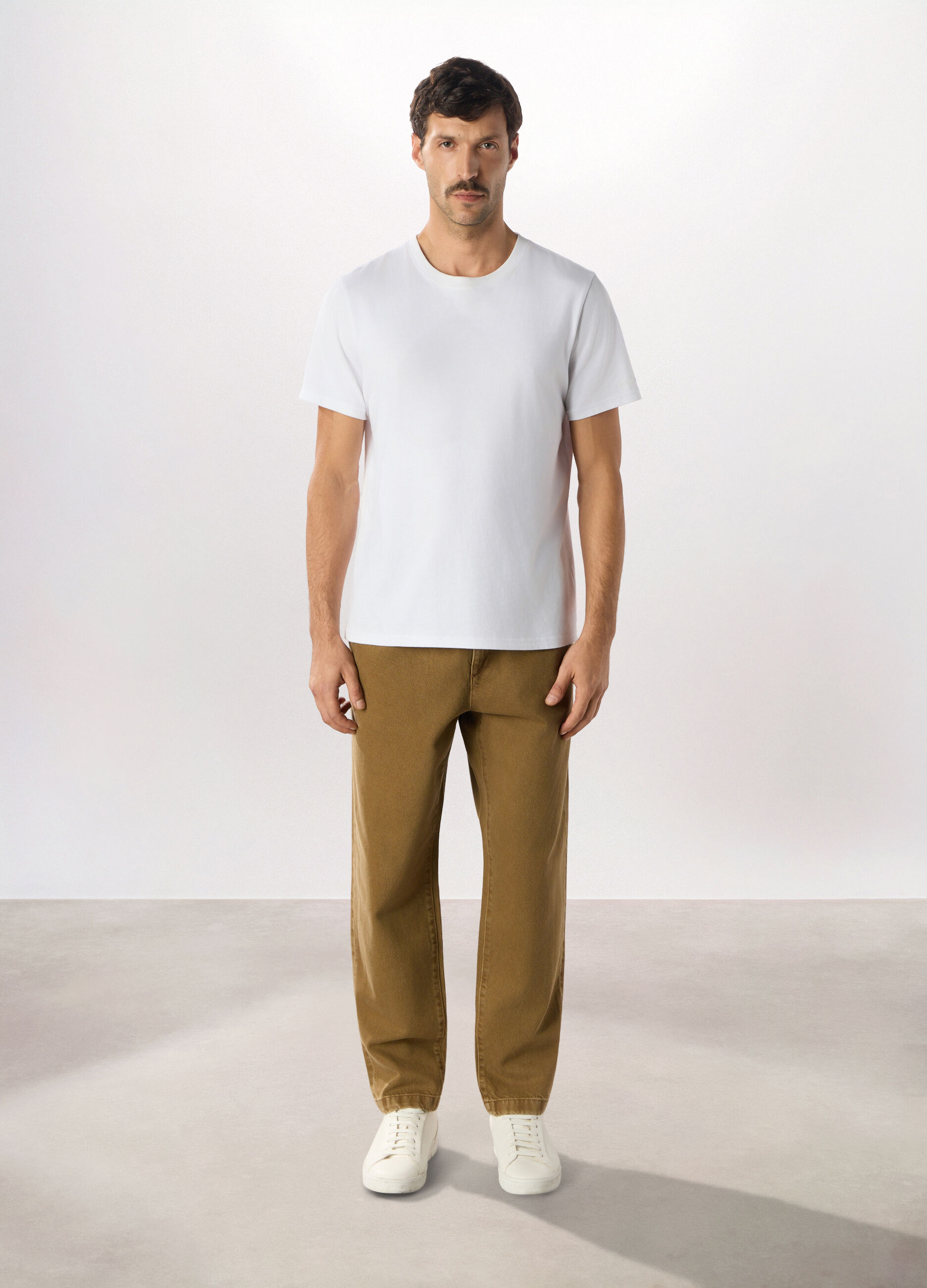 Pantalone chino oversize in denim di cotone uomo_0