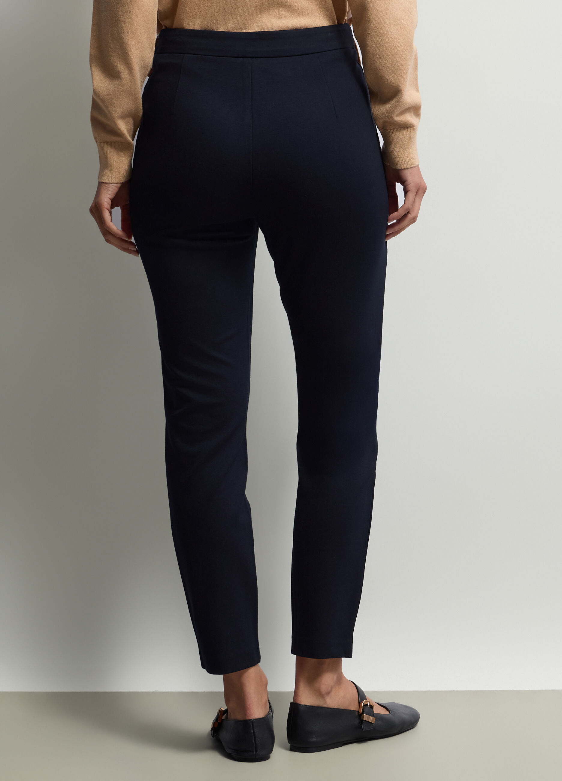 Pantaloni Fit Slim in Punto Milano di misto viscosa stretch donna_2