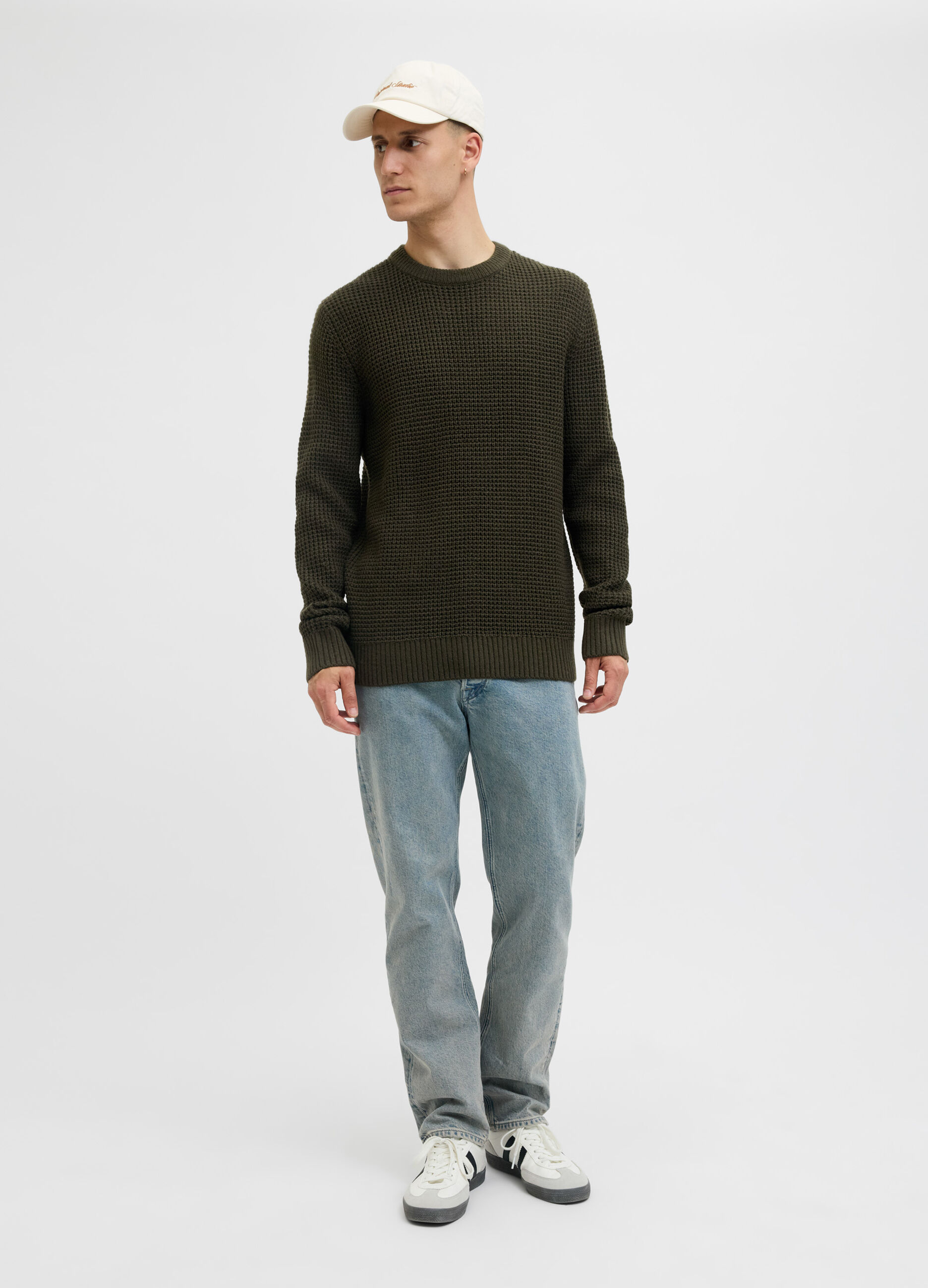 Maglione con lavorazione in rilievo uomo_2