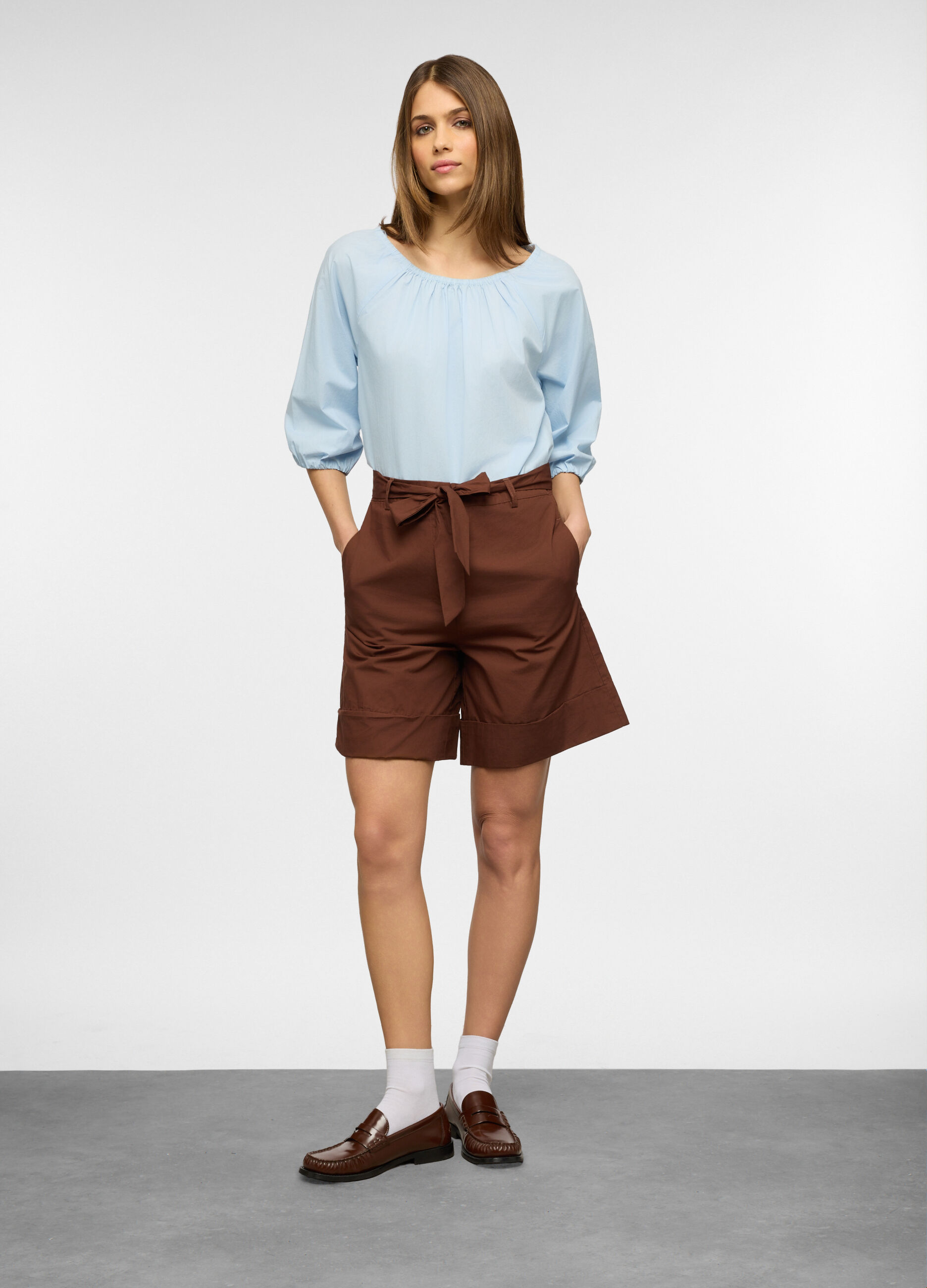 Camicia fit regular con collo rotondo arricciato in puro cotone popeline donna_0