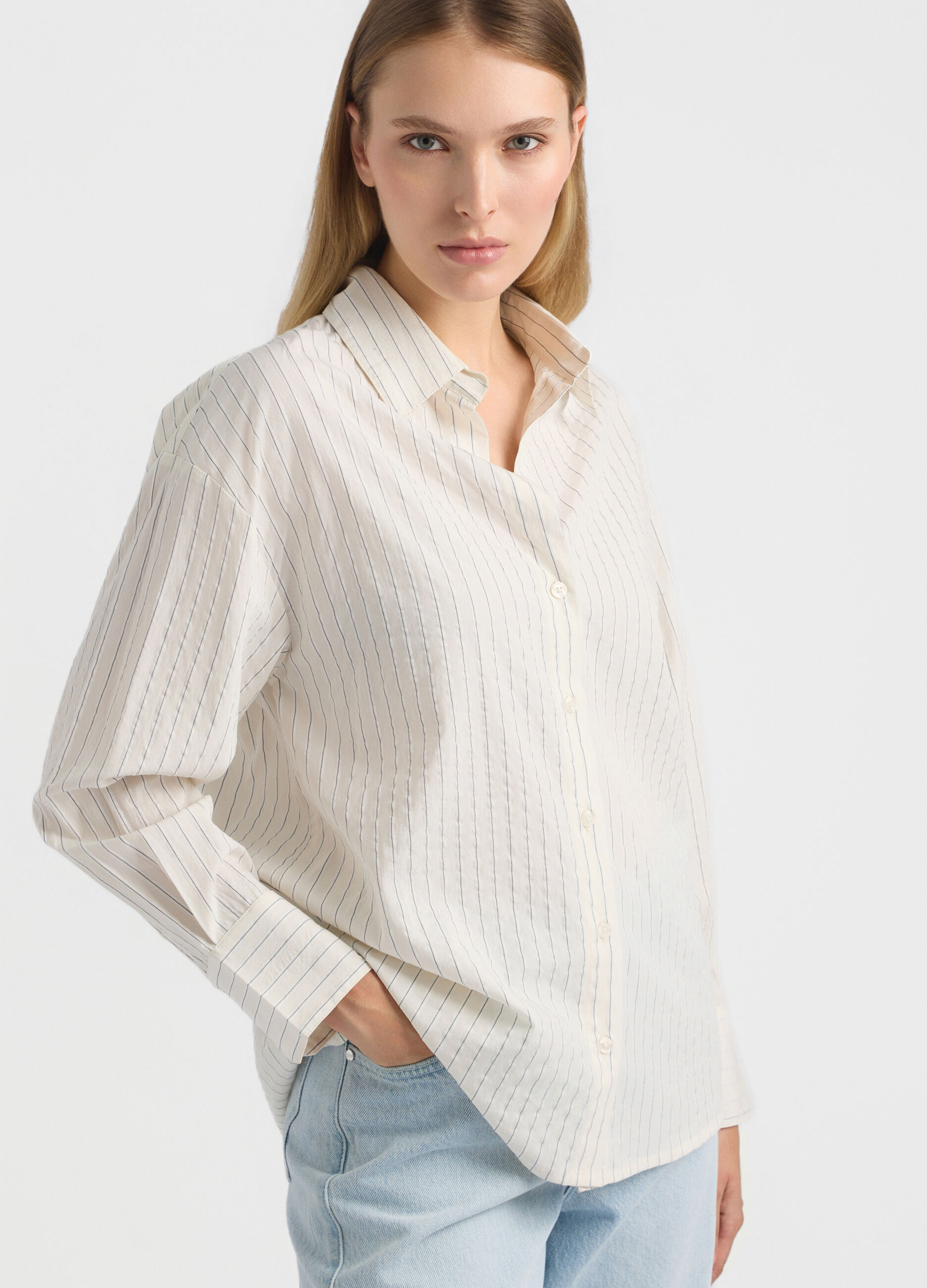 Camicia Fit Over con colletto alla francese Dobby di cotone misto lyocell donna_3
