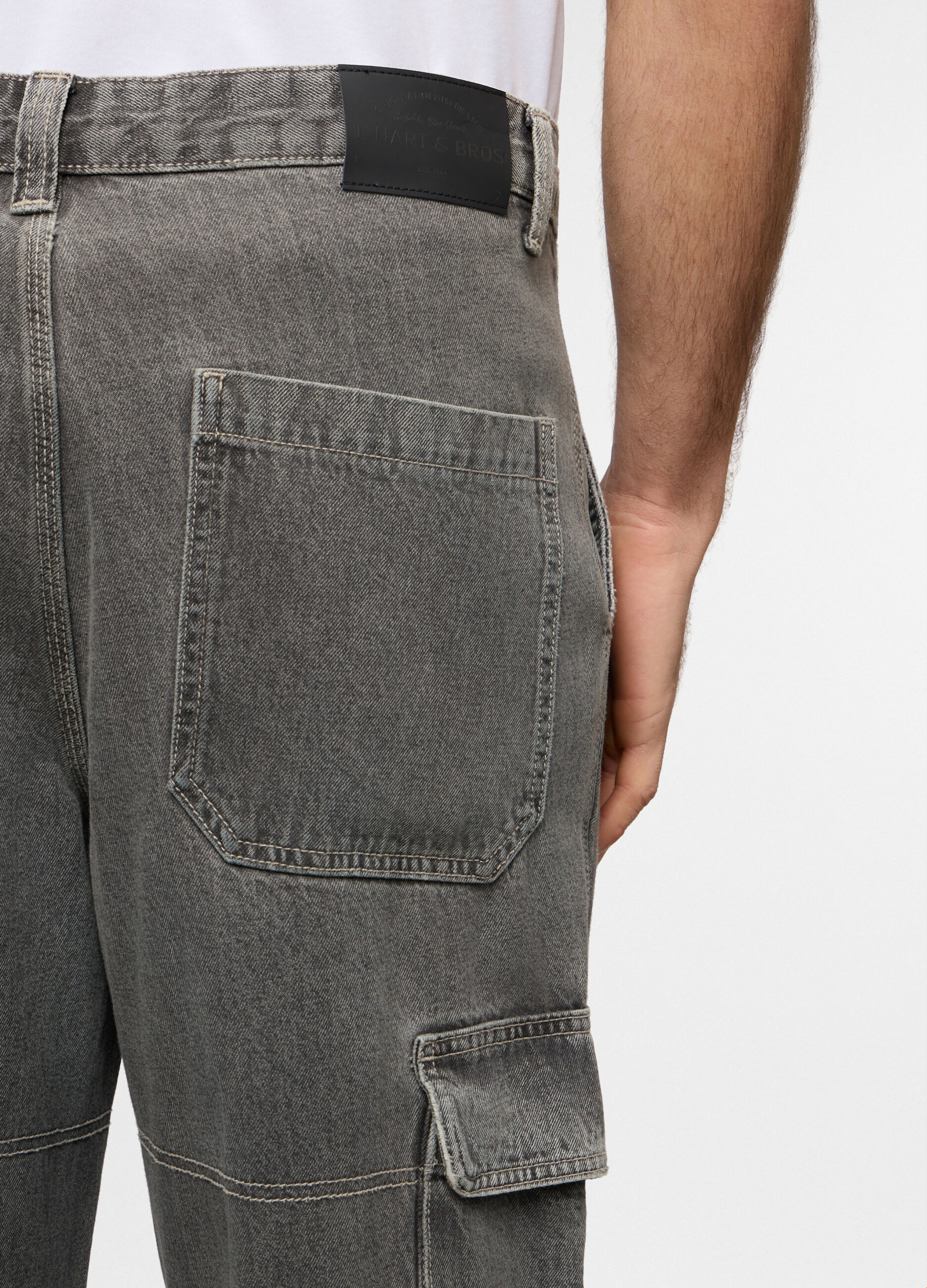 Jeans cargo comfort fit in denim di cotone uomo_3