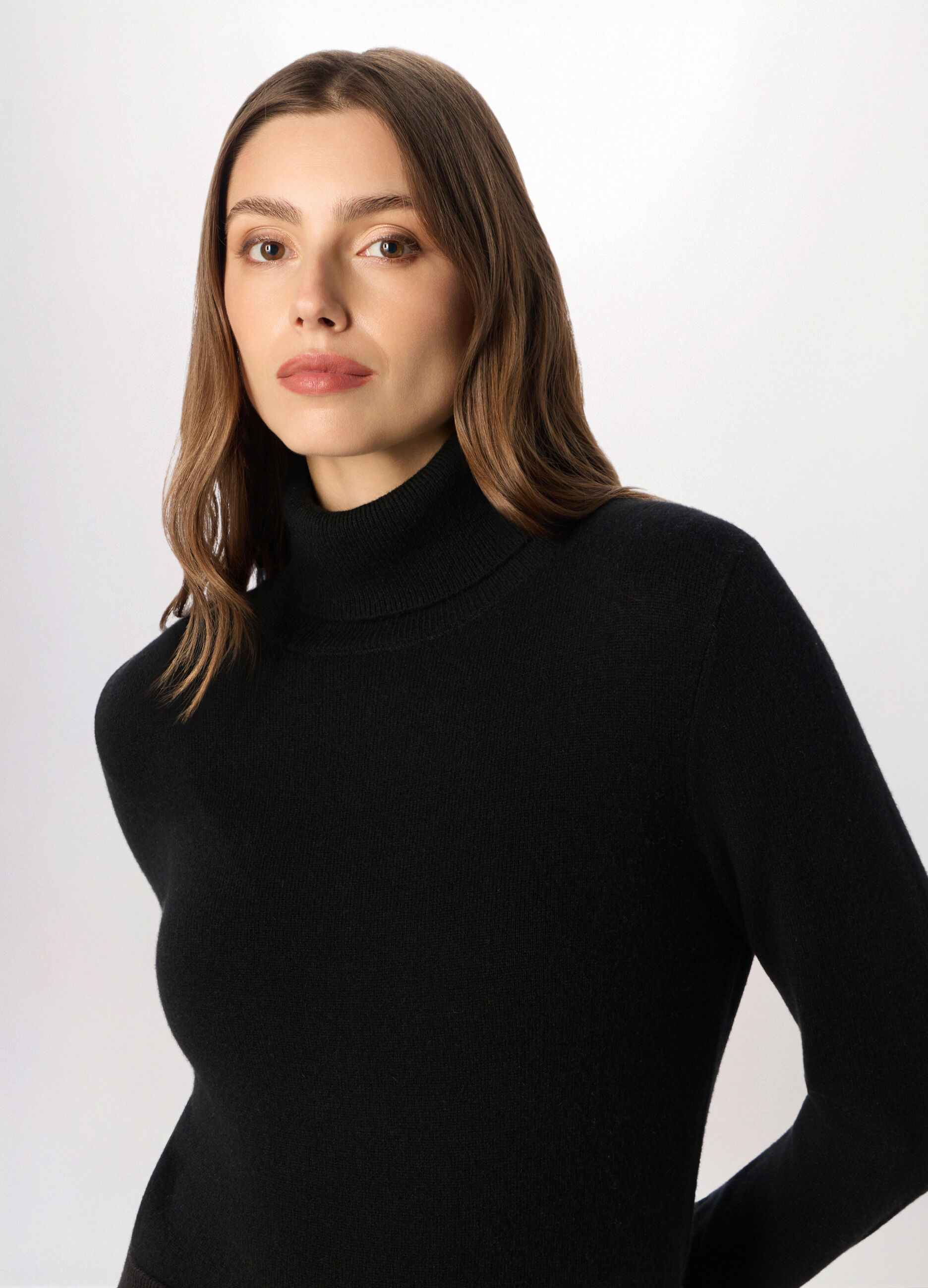 Maglione a collo alto in puro cashmere donna_2