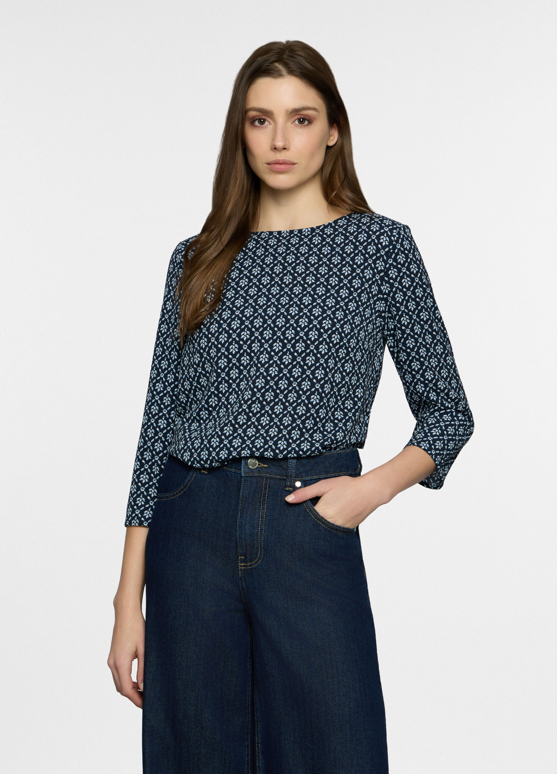 Blusa regular fit con scollo rotondo donna_0