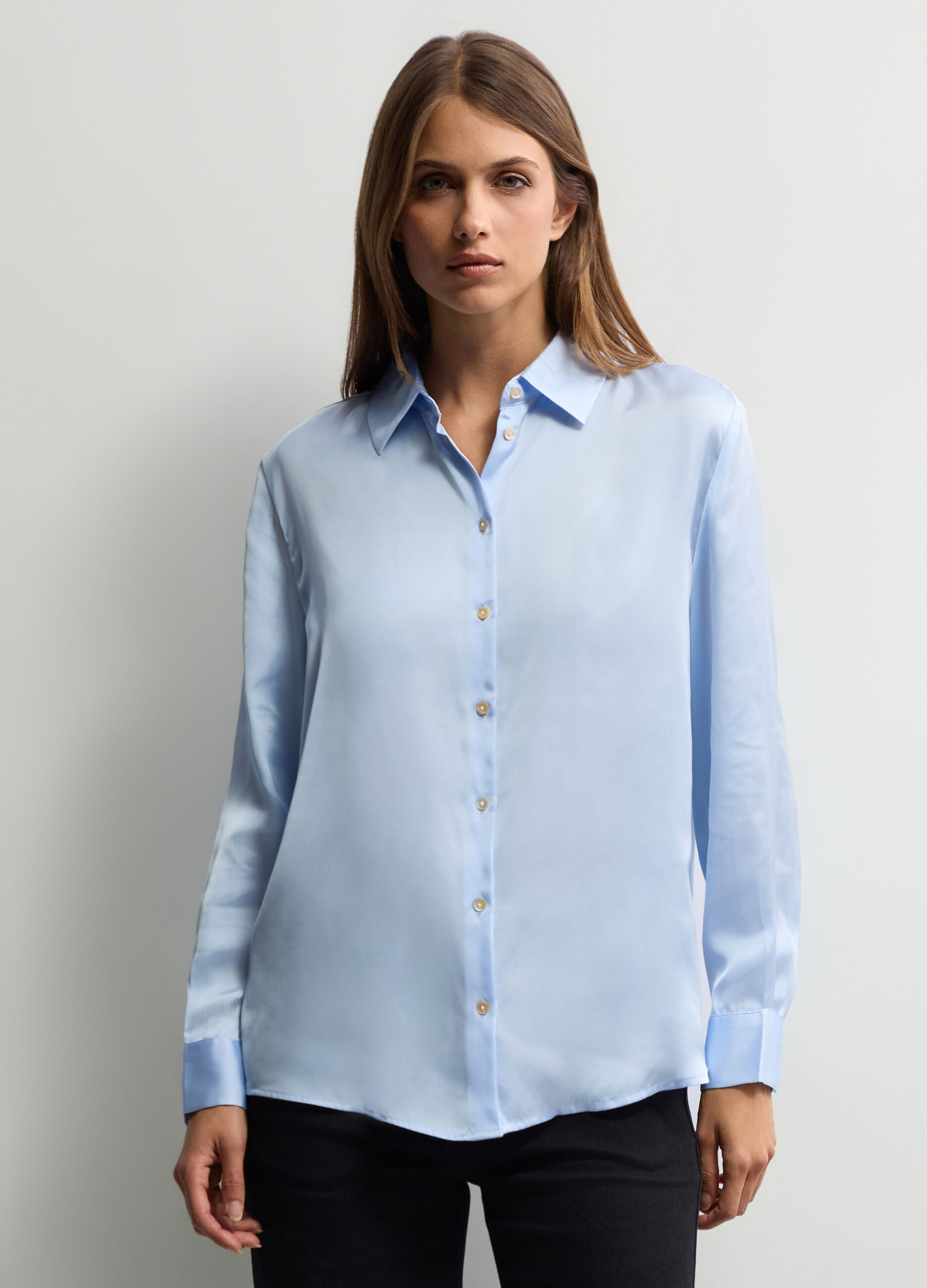 Camicia Fit Over con colletto alla francese in raso donna_0