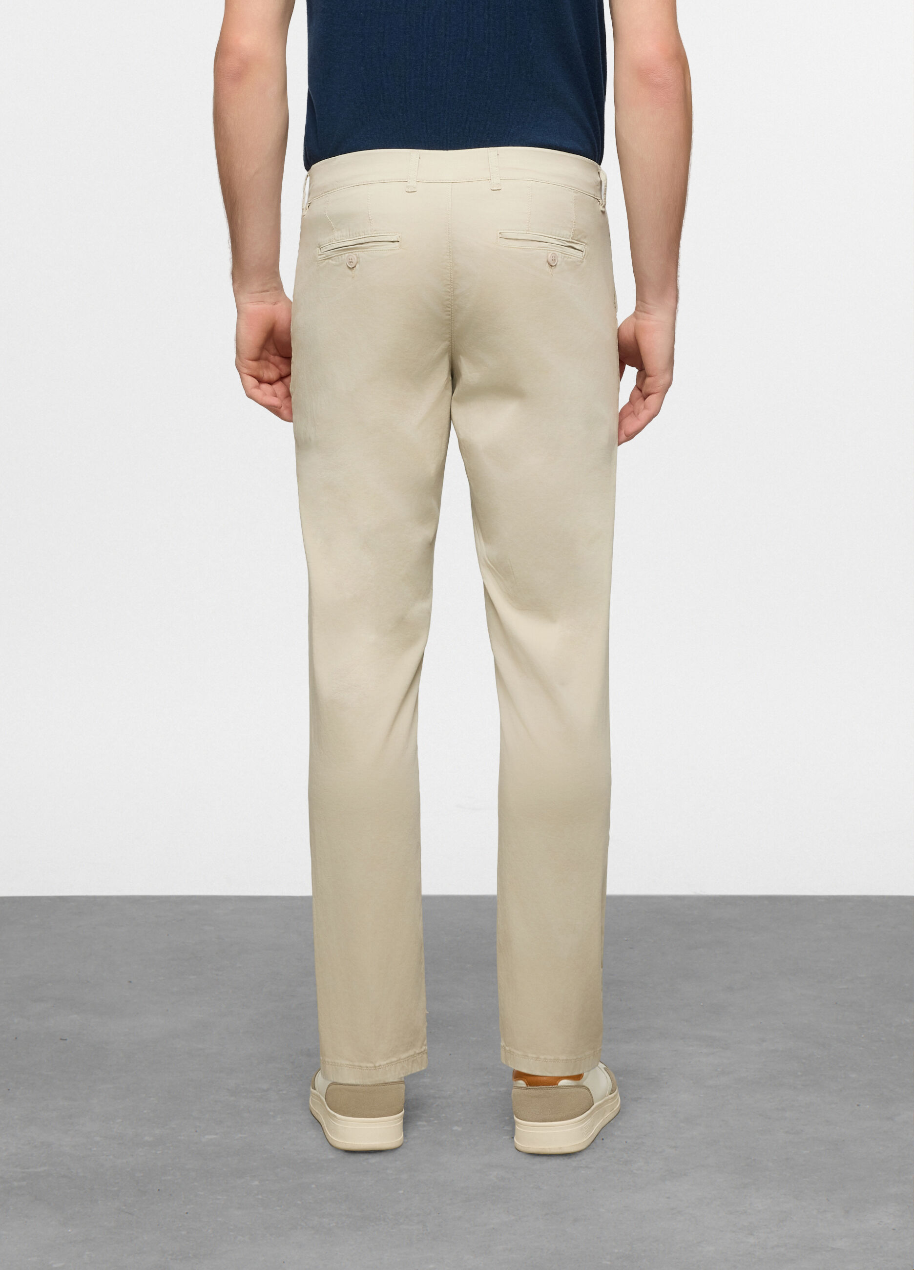 Pantalone chino slim fit in twill di cotone stretch uomo_1