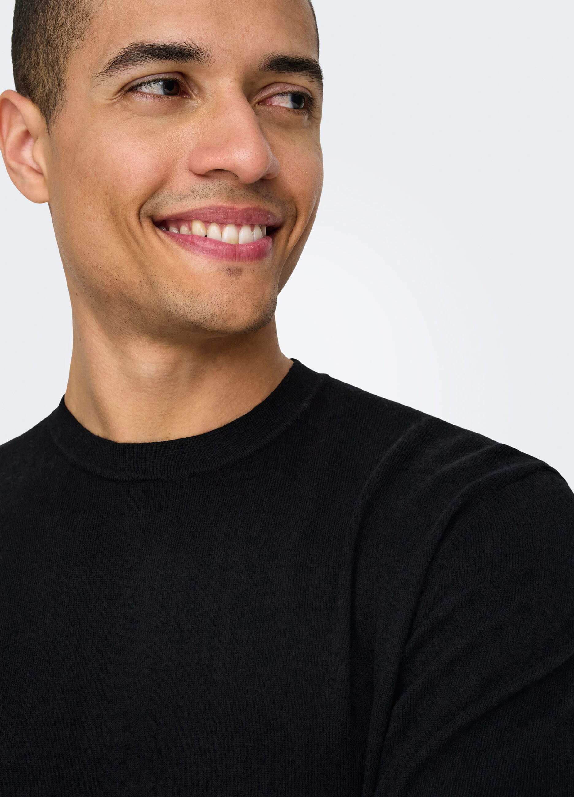 Maglione girocollo slim fit uomo_3