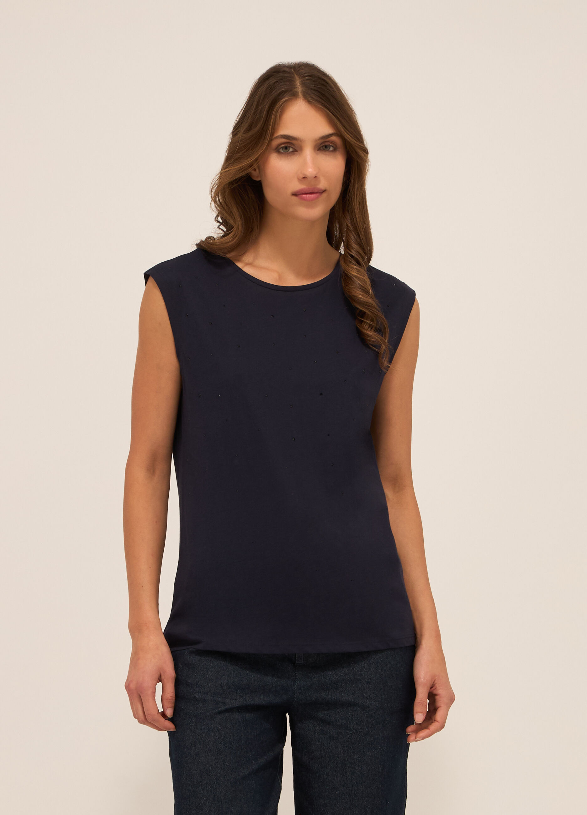 T-shirt smanicata in puro cotone donna_0