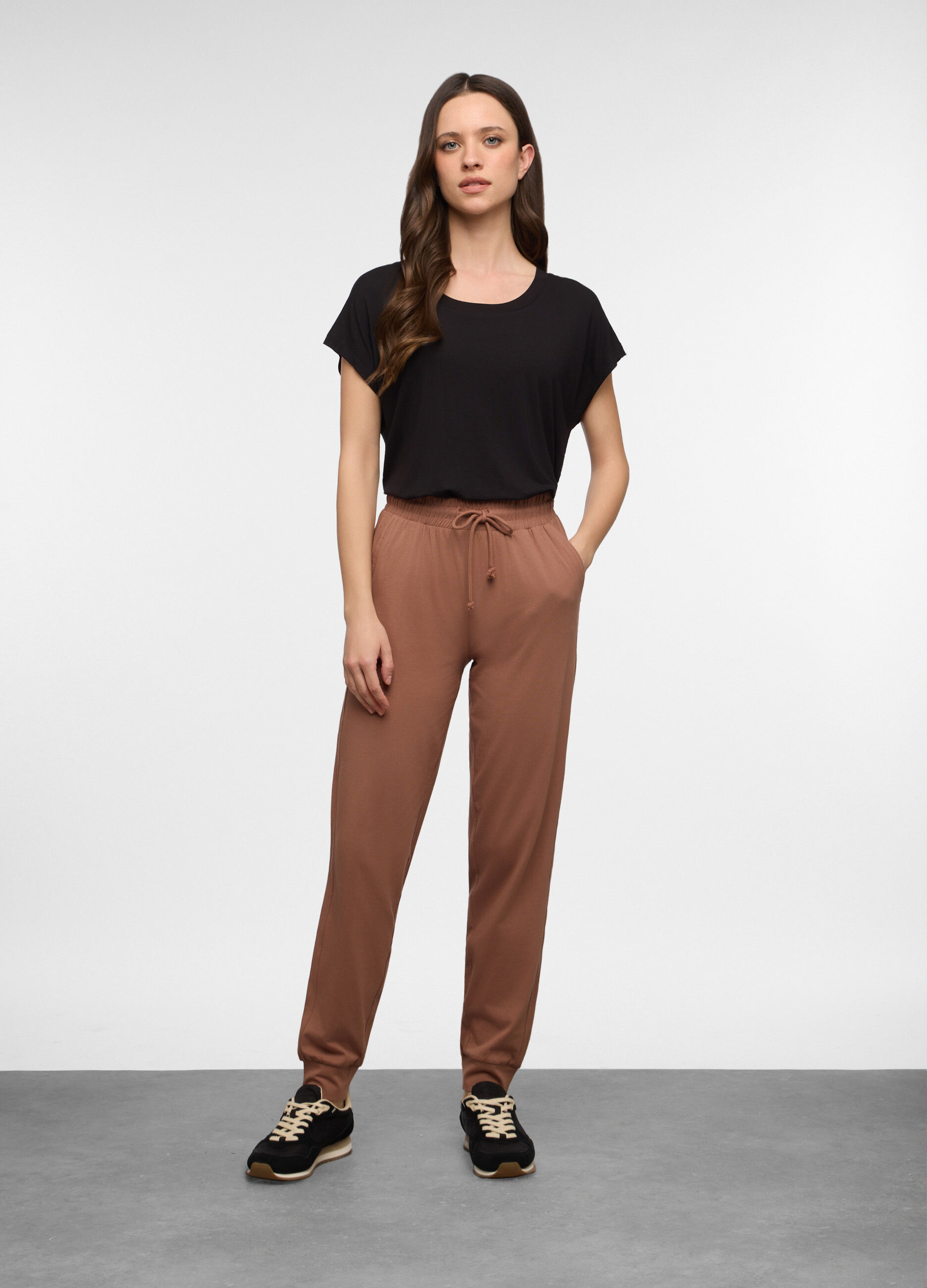 Jogger regular fit in jersey di cotone stretch donna_0