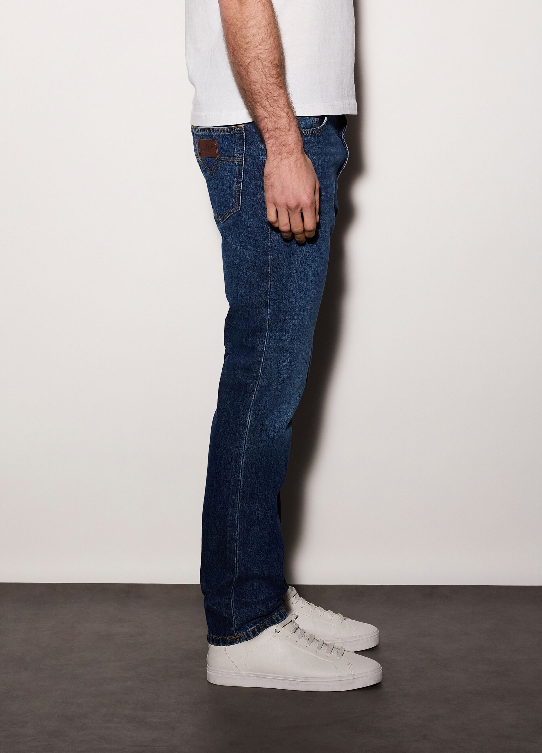 Jeans slim fit in denim di cotone elasticizzato uomo_3