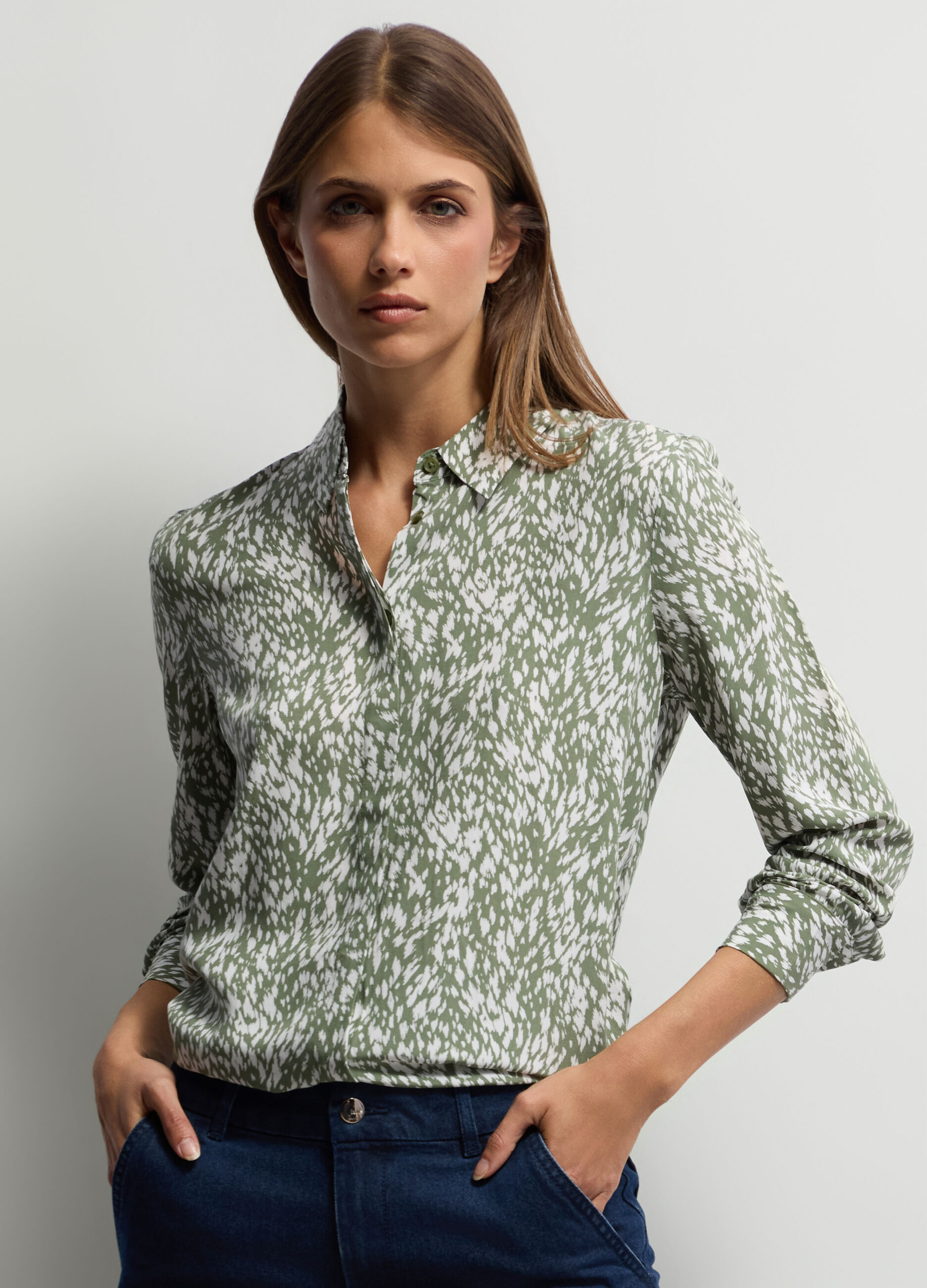 Camicia Fit Regular con colletto alla francese in pura viscosa donna_0