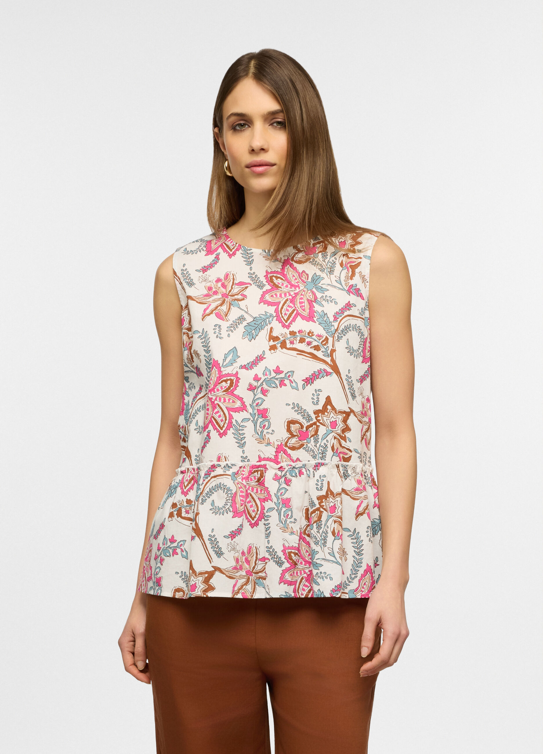 Top smanicato a girocollo in jersey donna_0