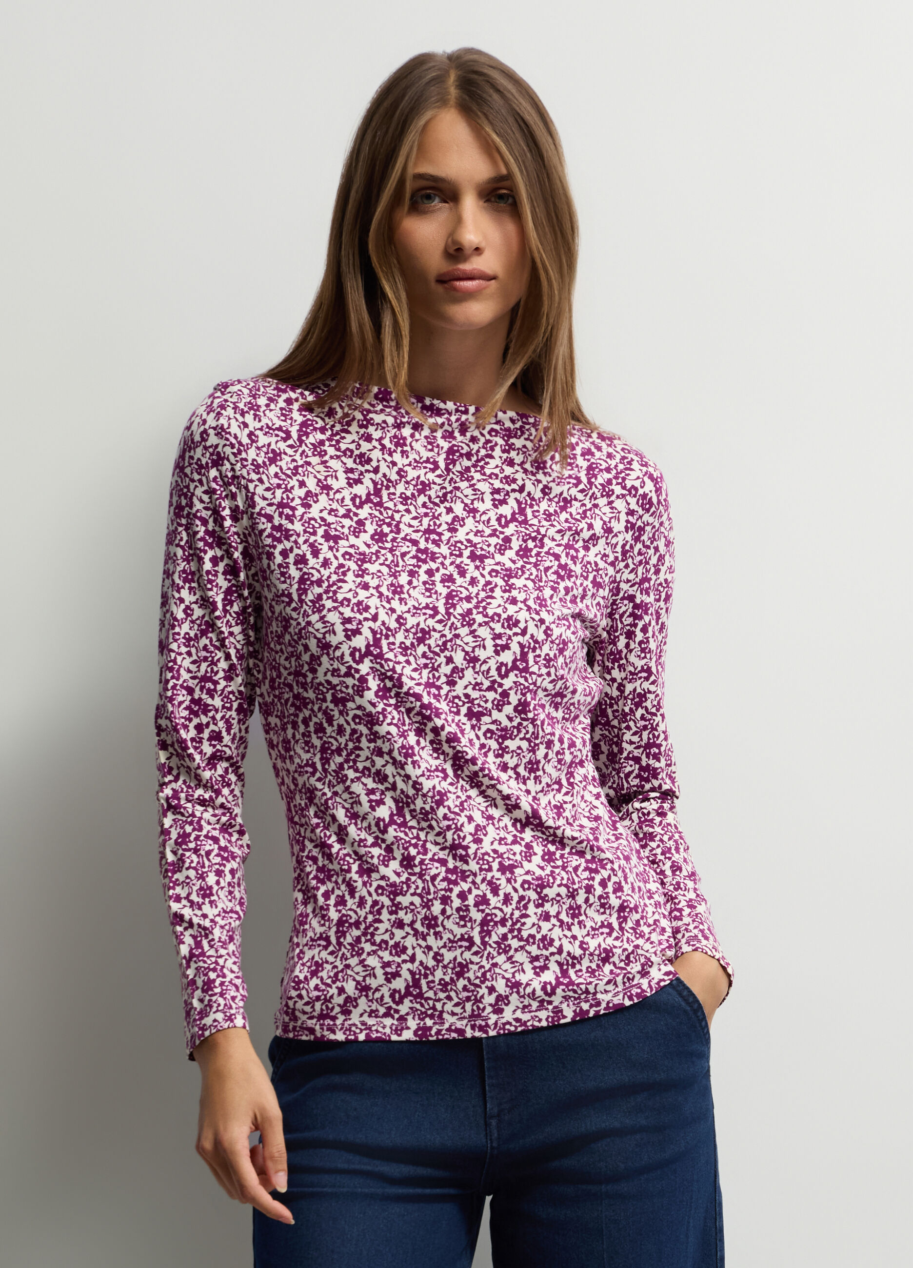 T-shirt con scollo a barchetta stretch donna_0
