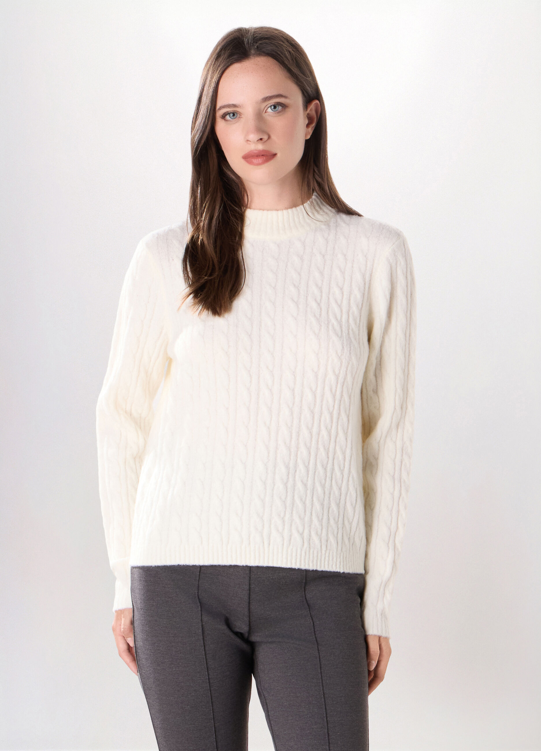 Tricot con lavorazione a treccia donna_0