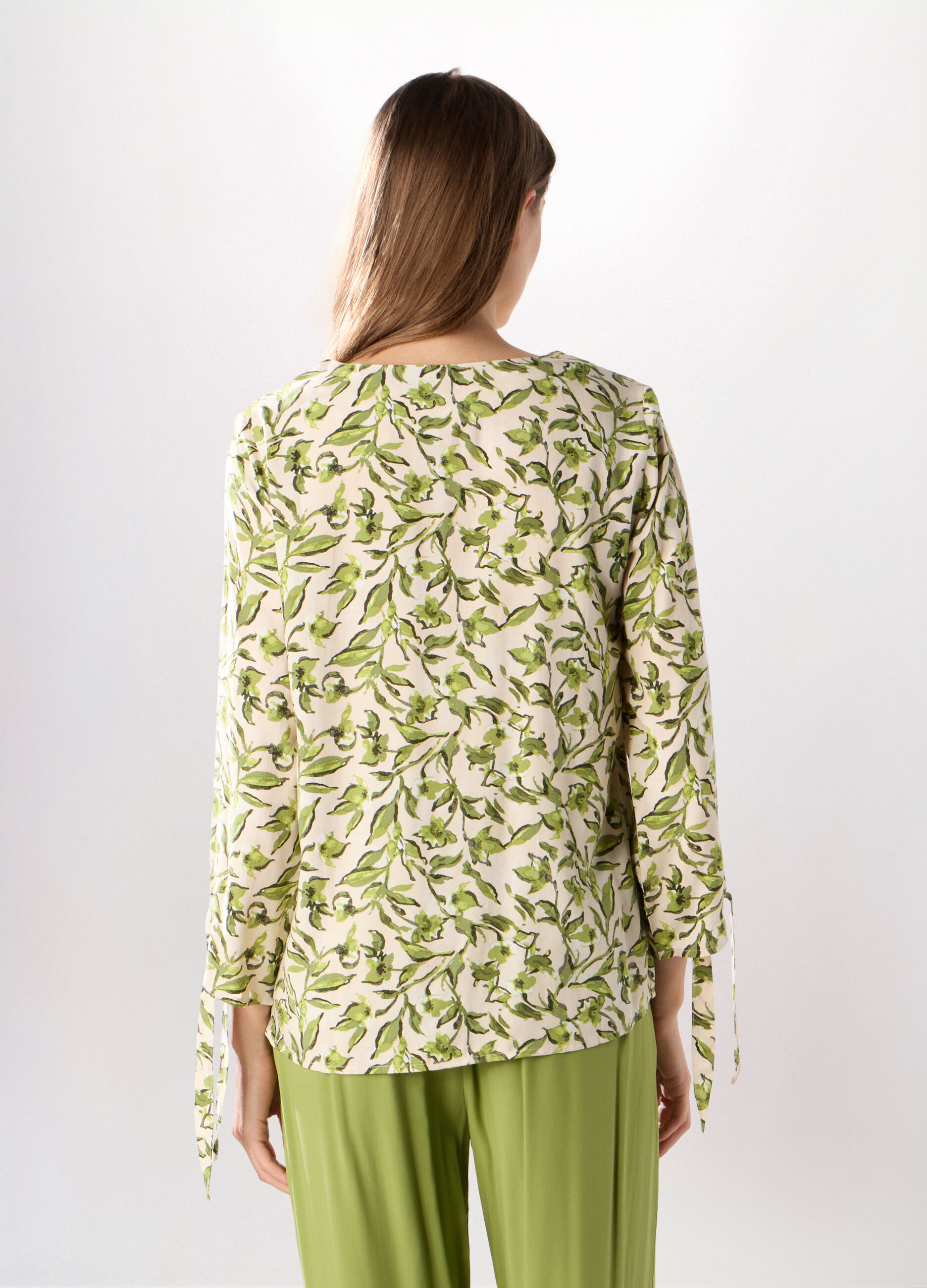 Blusa in fantasia floreale donna_1