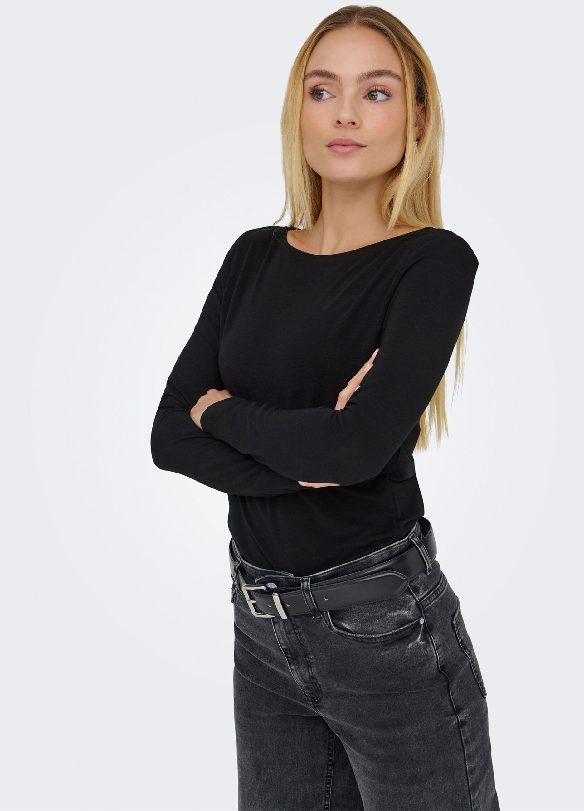 T-shirt con scollo a barchetta donna_3