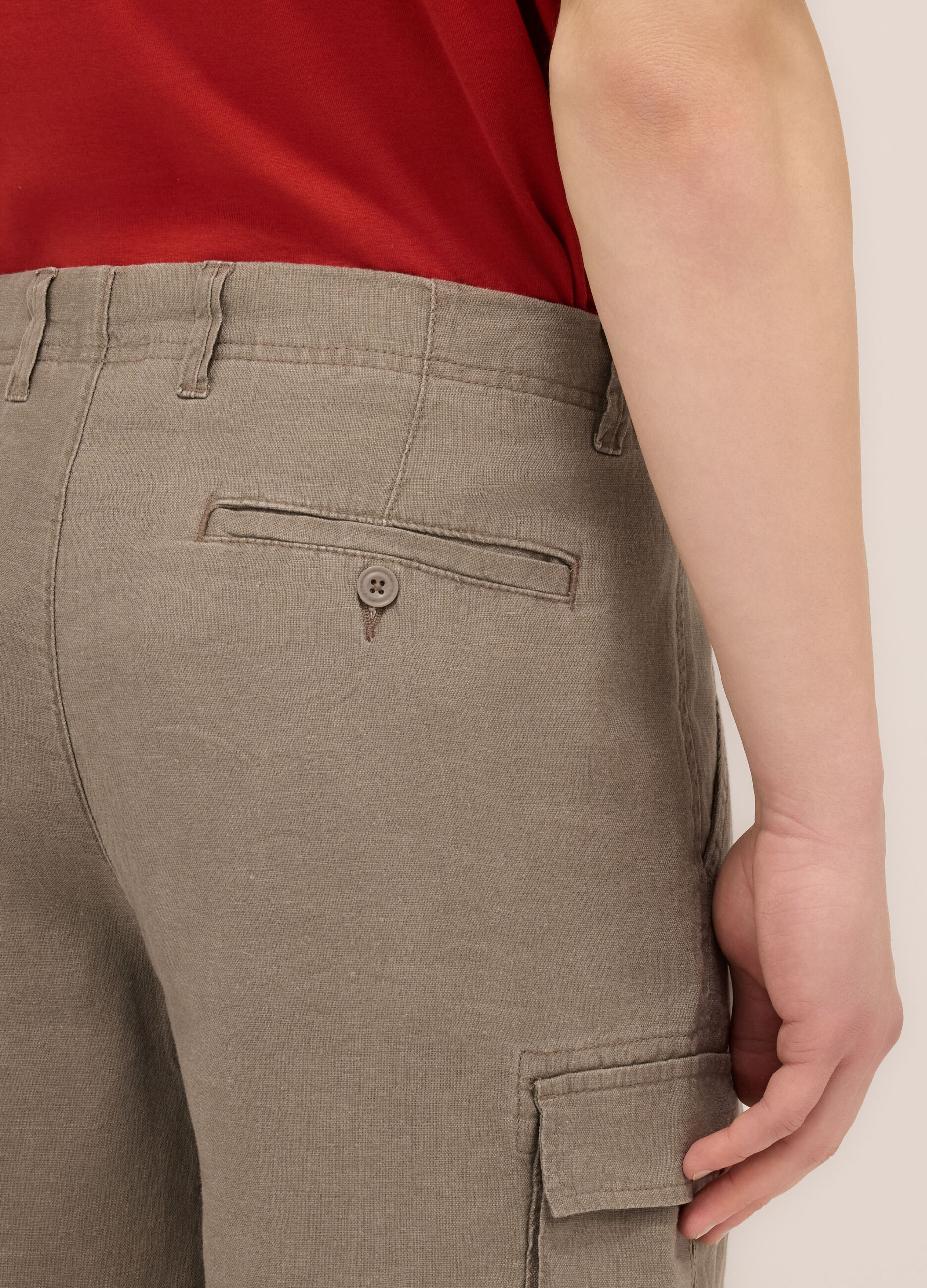 Bermuda cargo regular fit in lino uomo_2