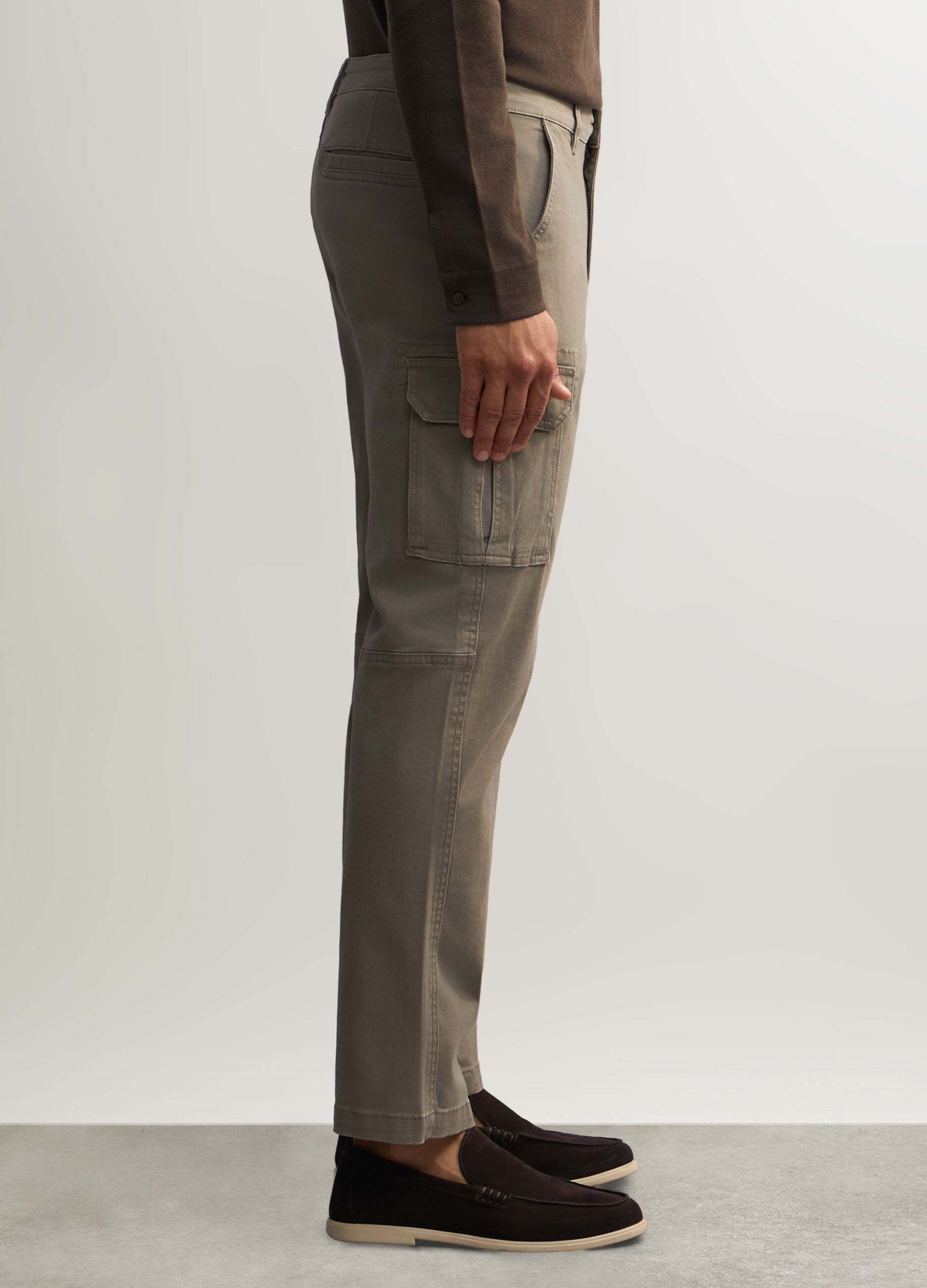 Pantalone cargo in cotone stretch uomo_1
