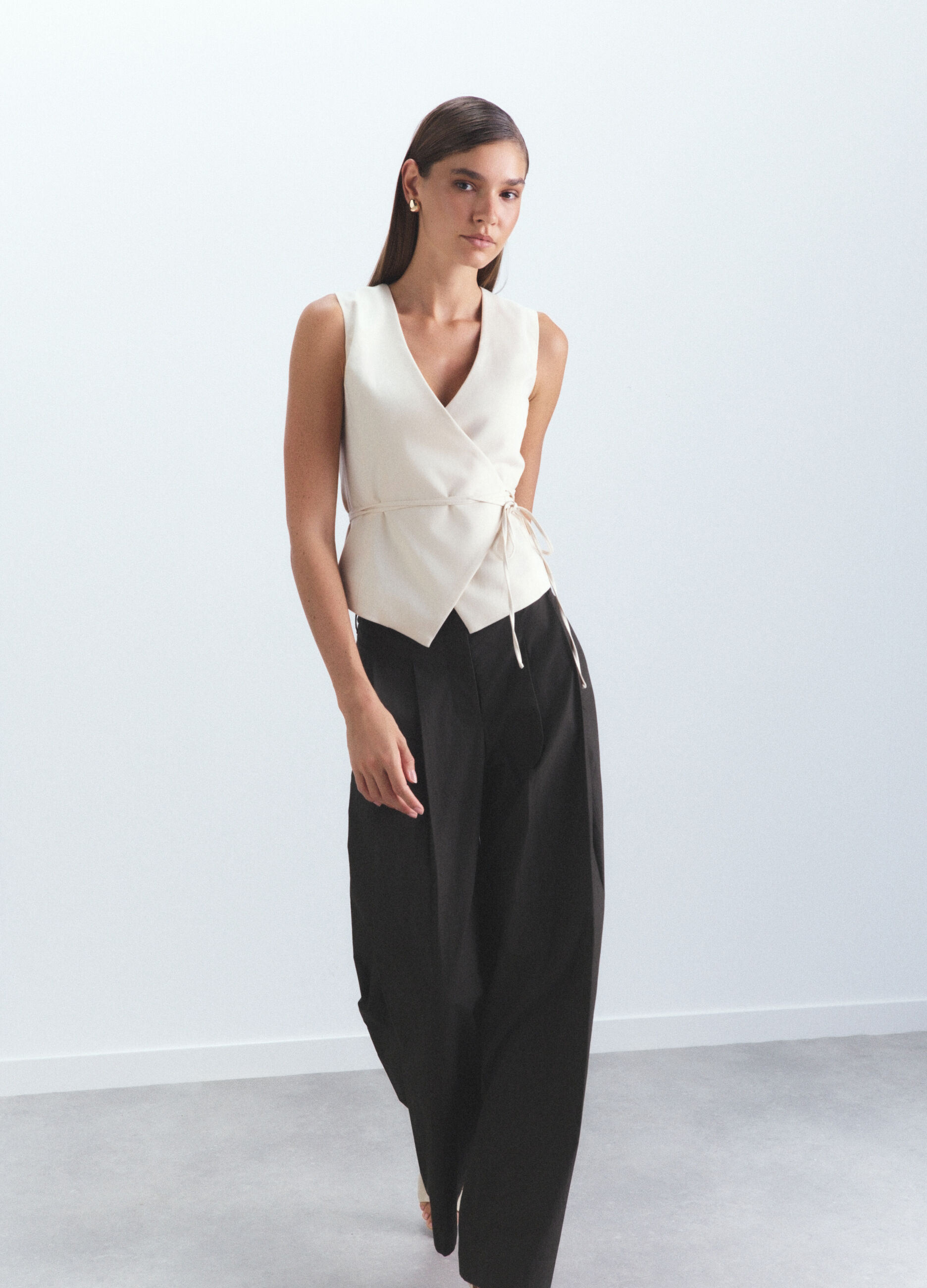 Gilet incrociato Slim Fit in twill misto viscosa donna_0