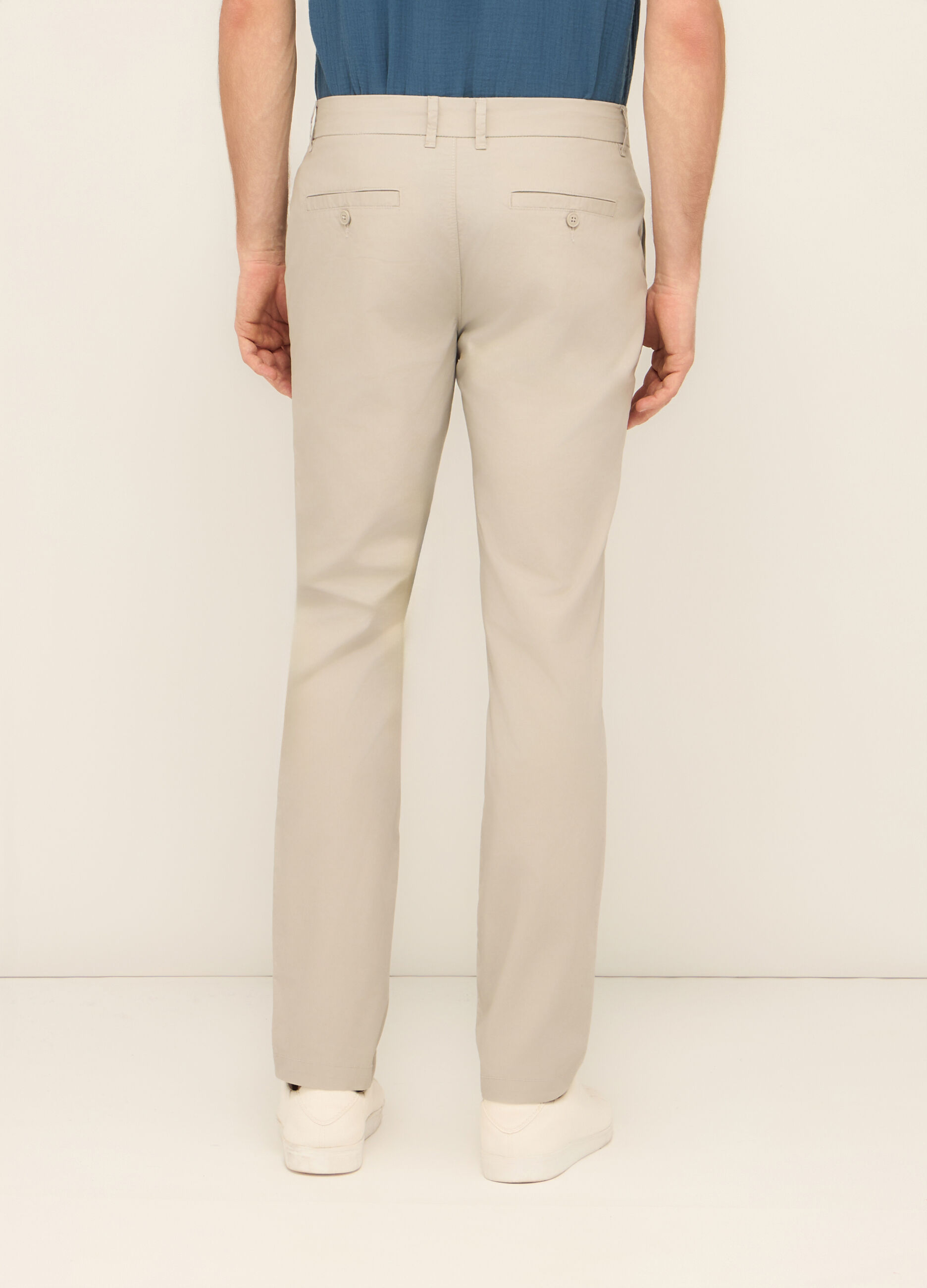 Pantaloni chino in tela di cotone stretch uomo_1