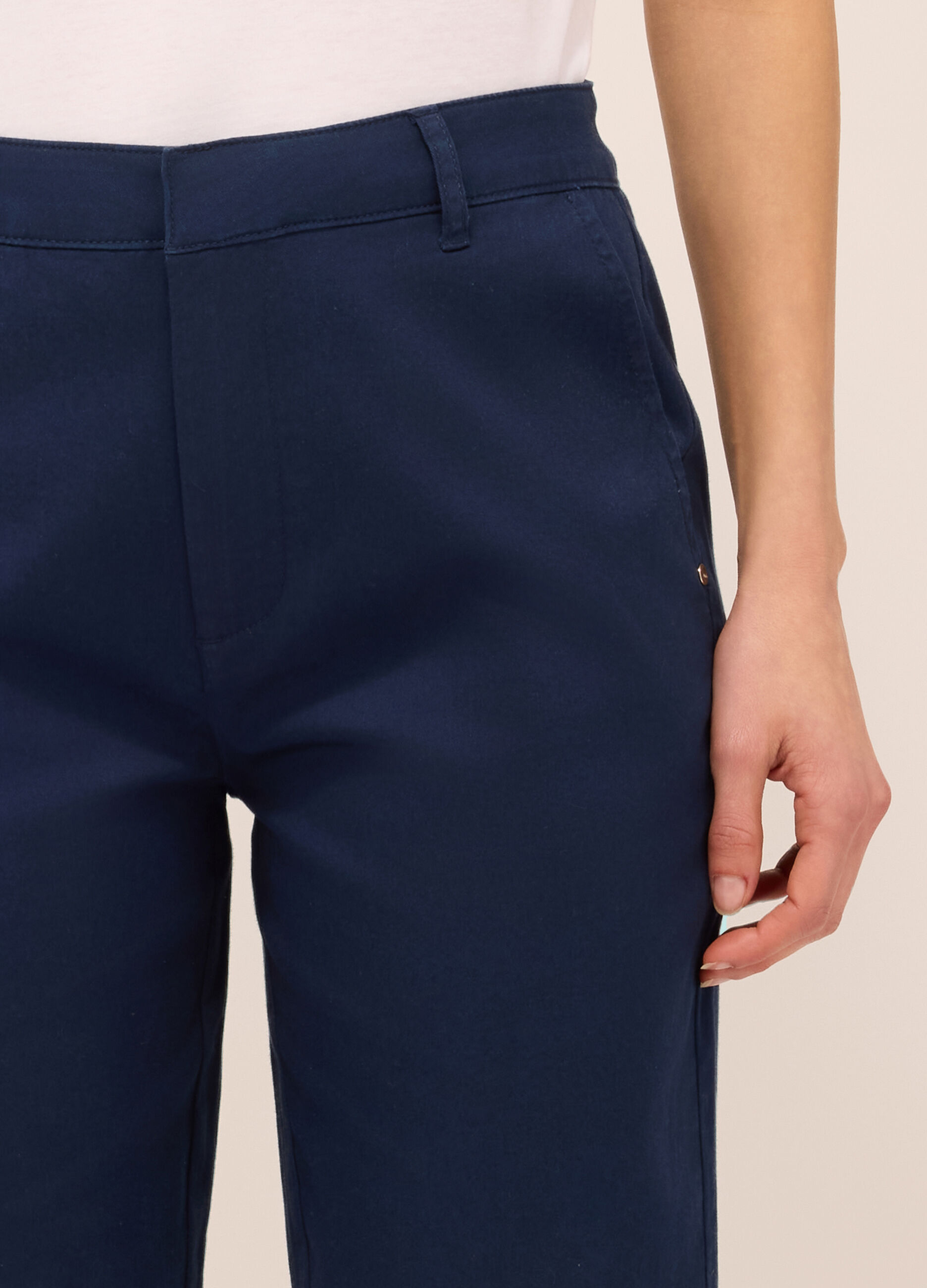 Shorts in twill di cotone stretch donna_2