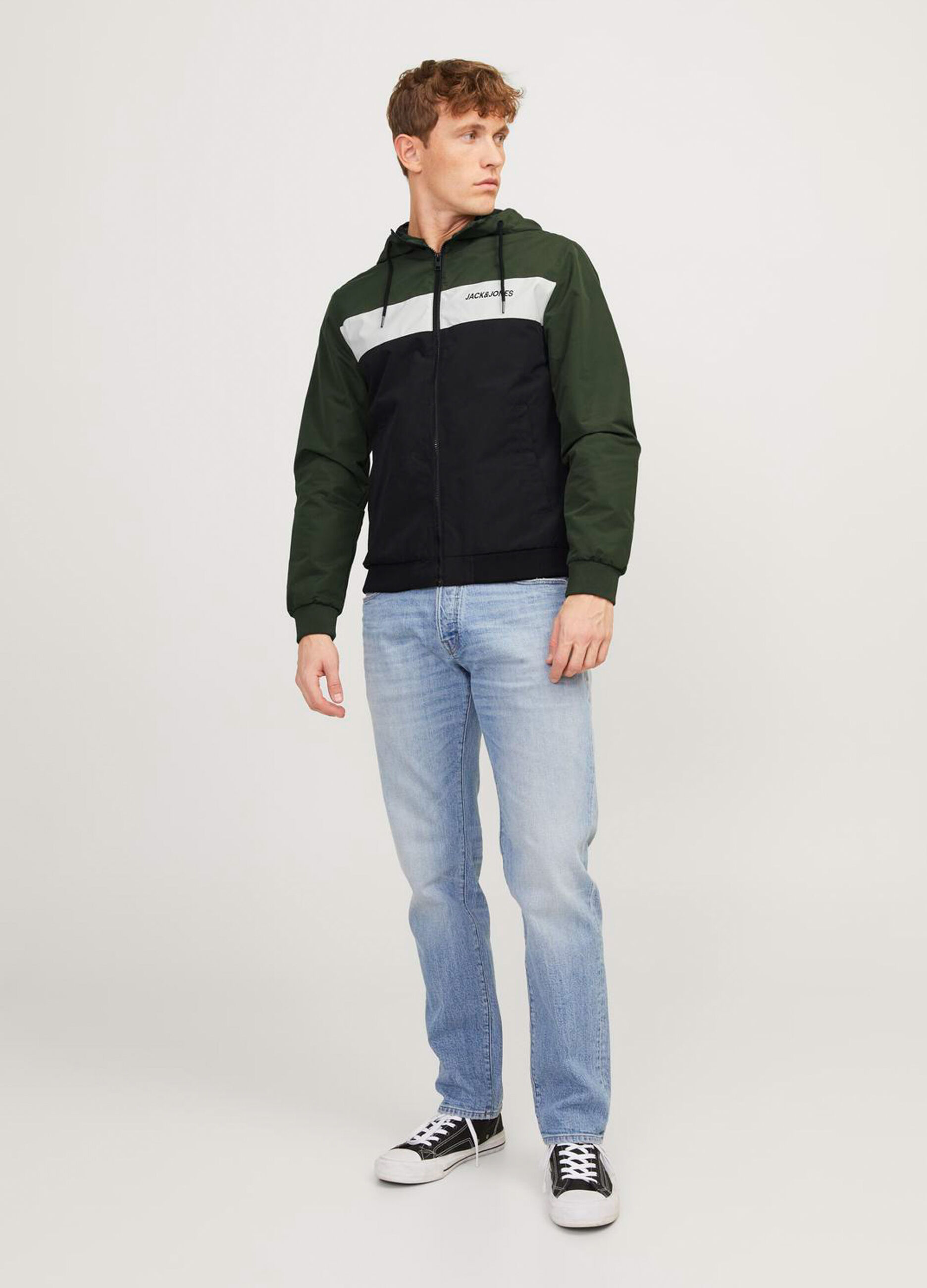 Giacca a vento con cappuccio color-block uomo