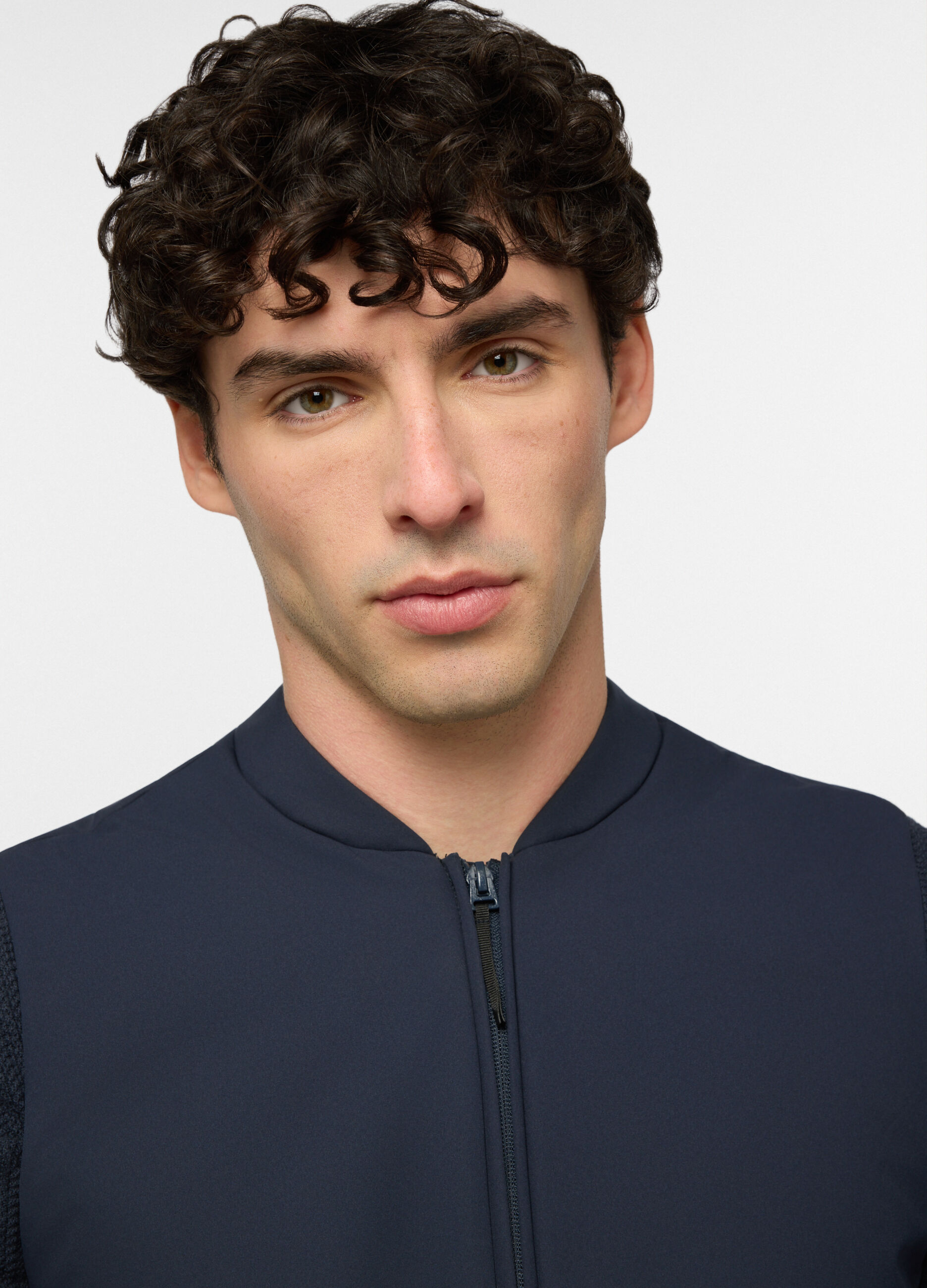 Gilet in tessuto tecnico uomo_2