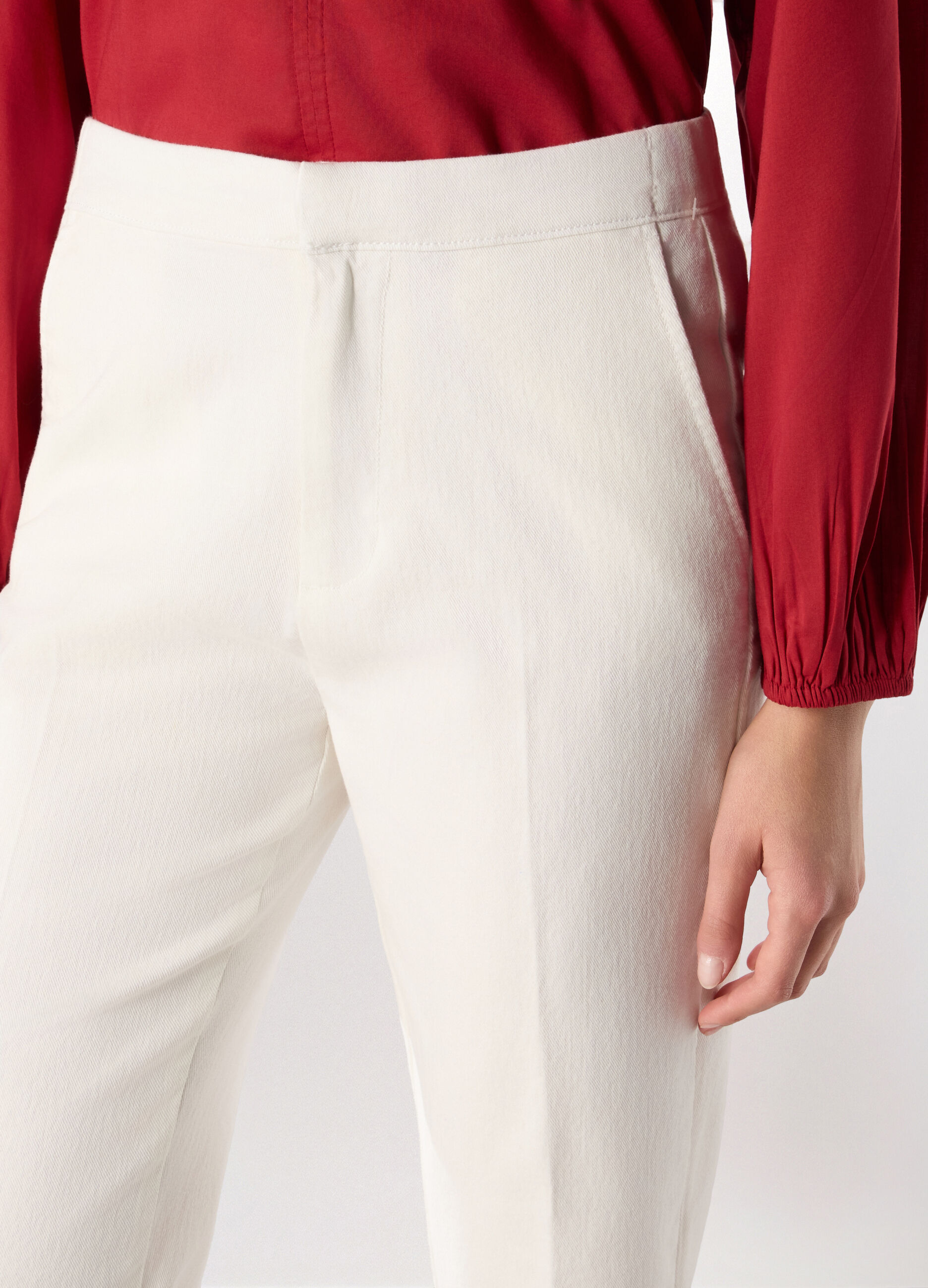 Pantalone chino in denim stretch donna_2