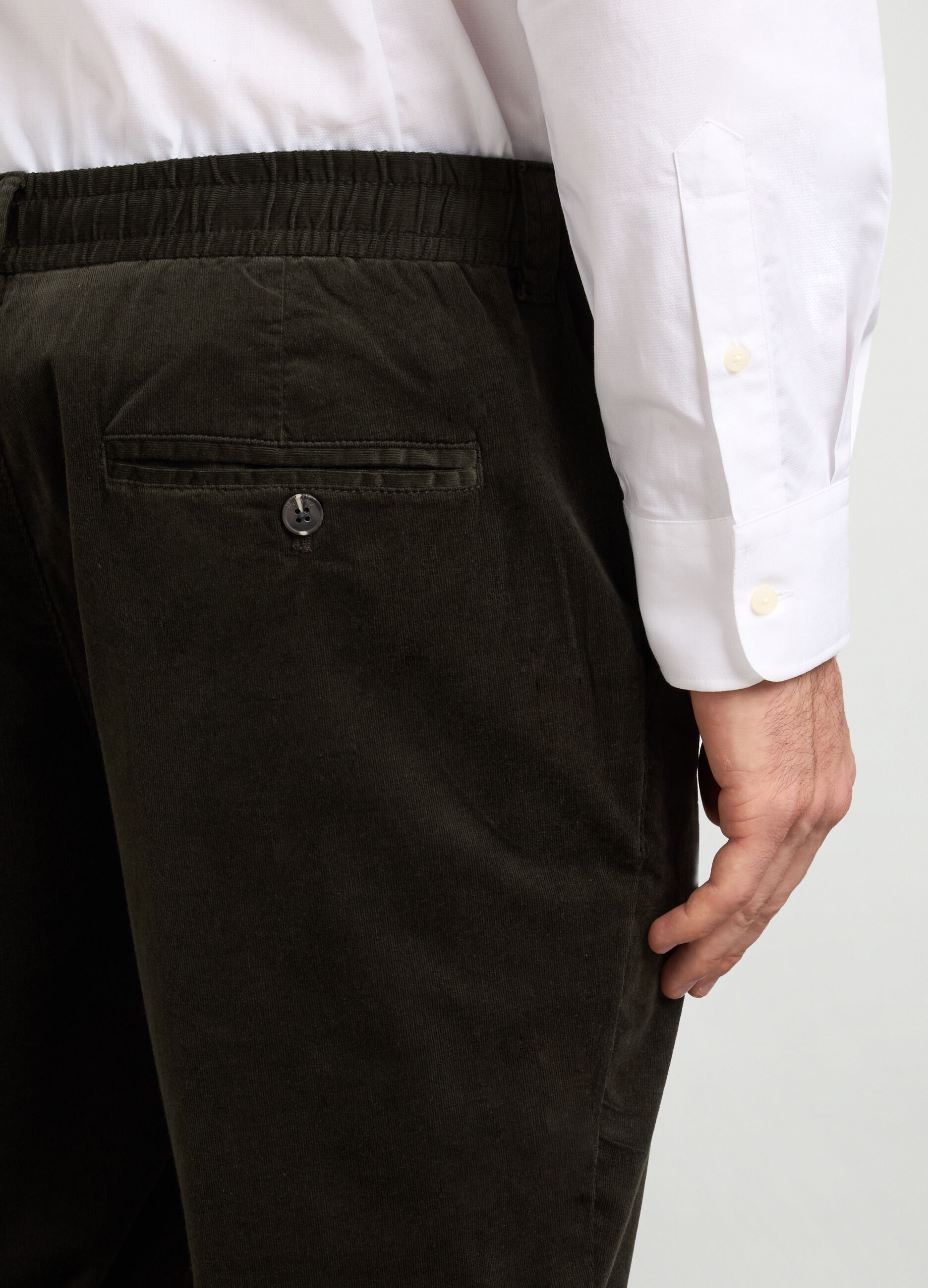 Pantaloni chino regular fit in velluto di cotone stretch uomo_2