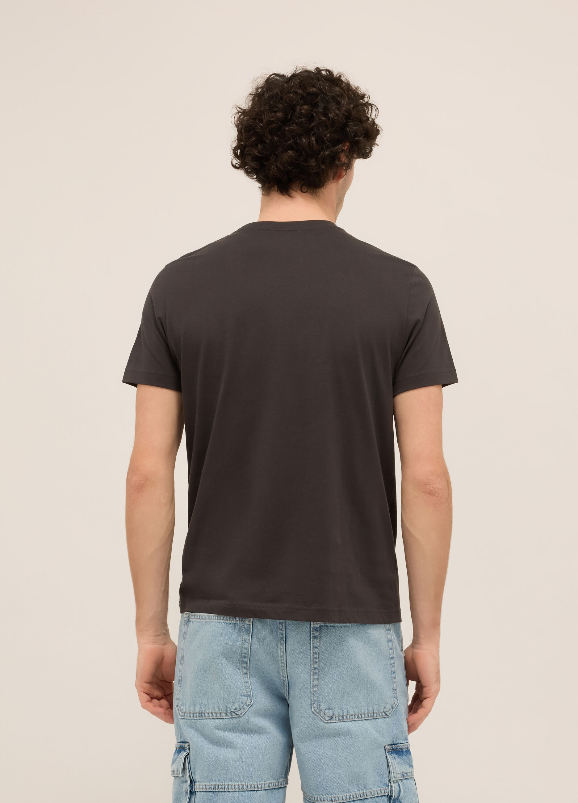 T-shirt girocollo in cotone con stampa uomo_1