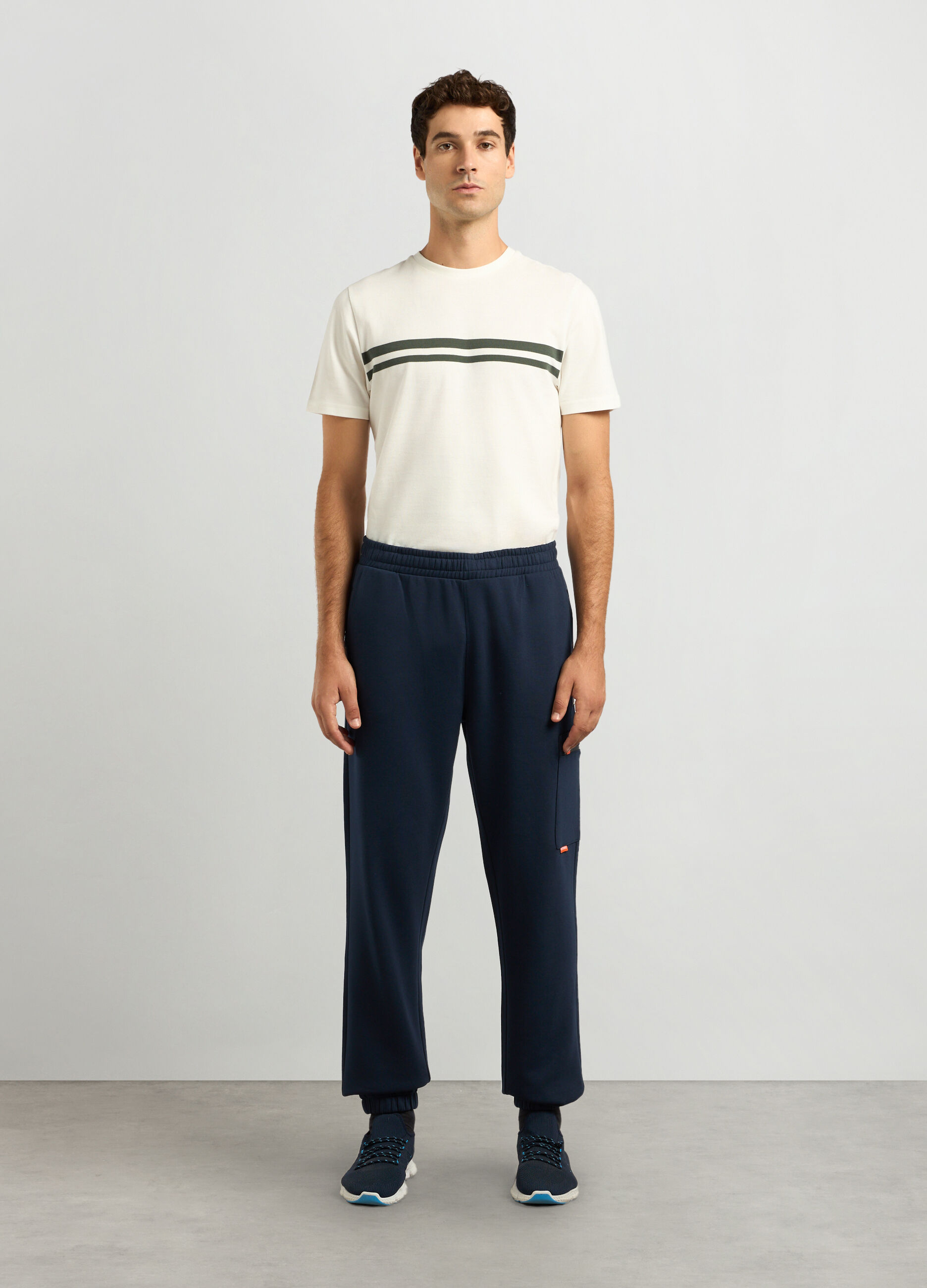 Joggers regular fit in misto cotone uomo_0