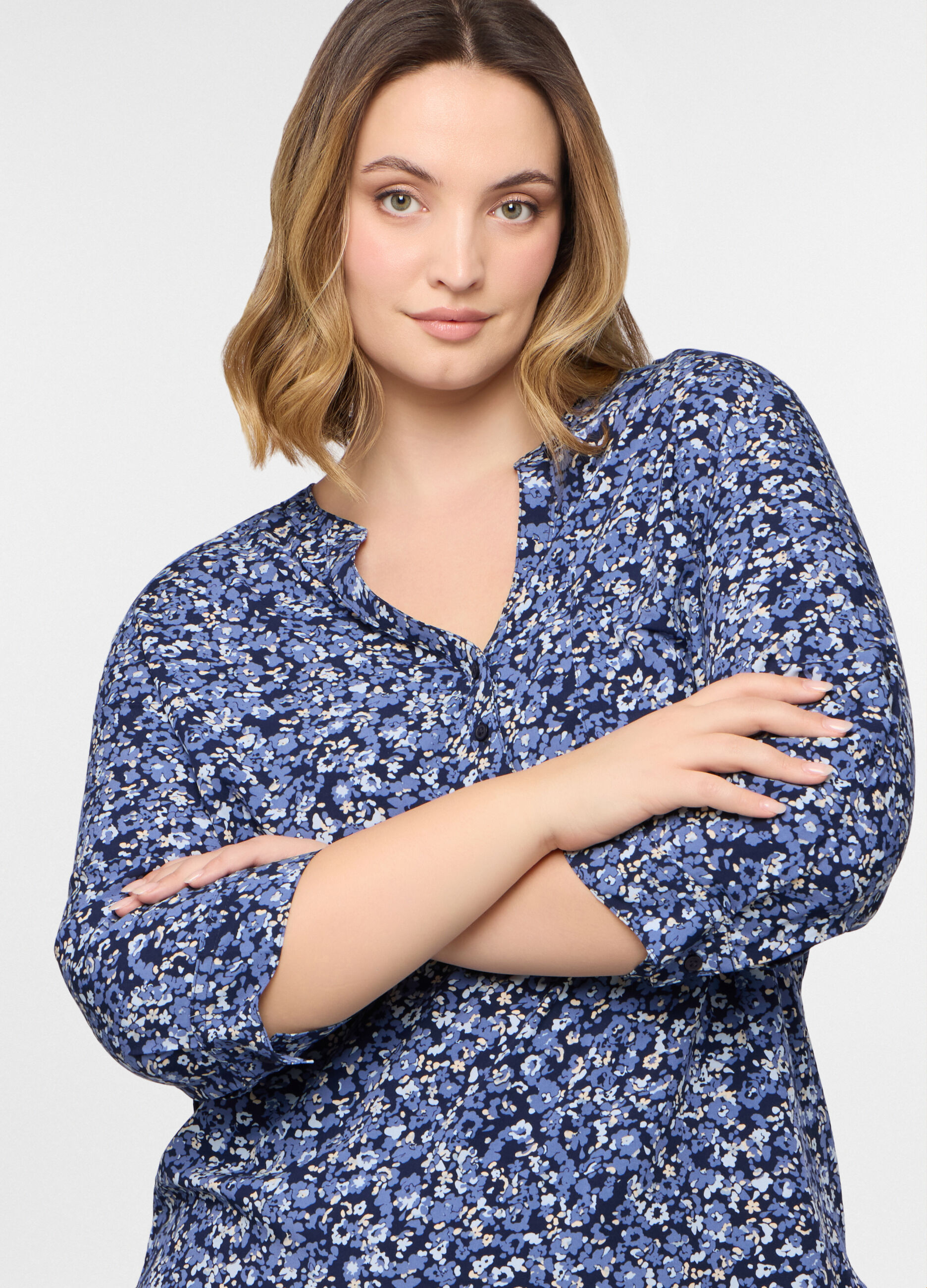 Blusa regular fit con scollo a V in pura viscosa donna curvy_2