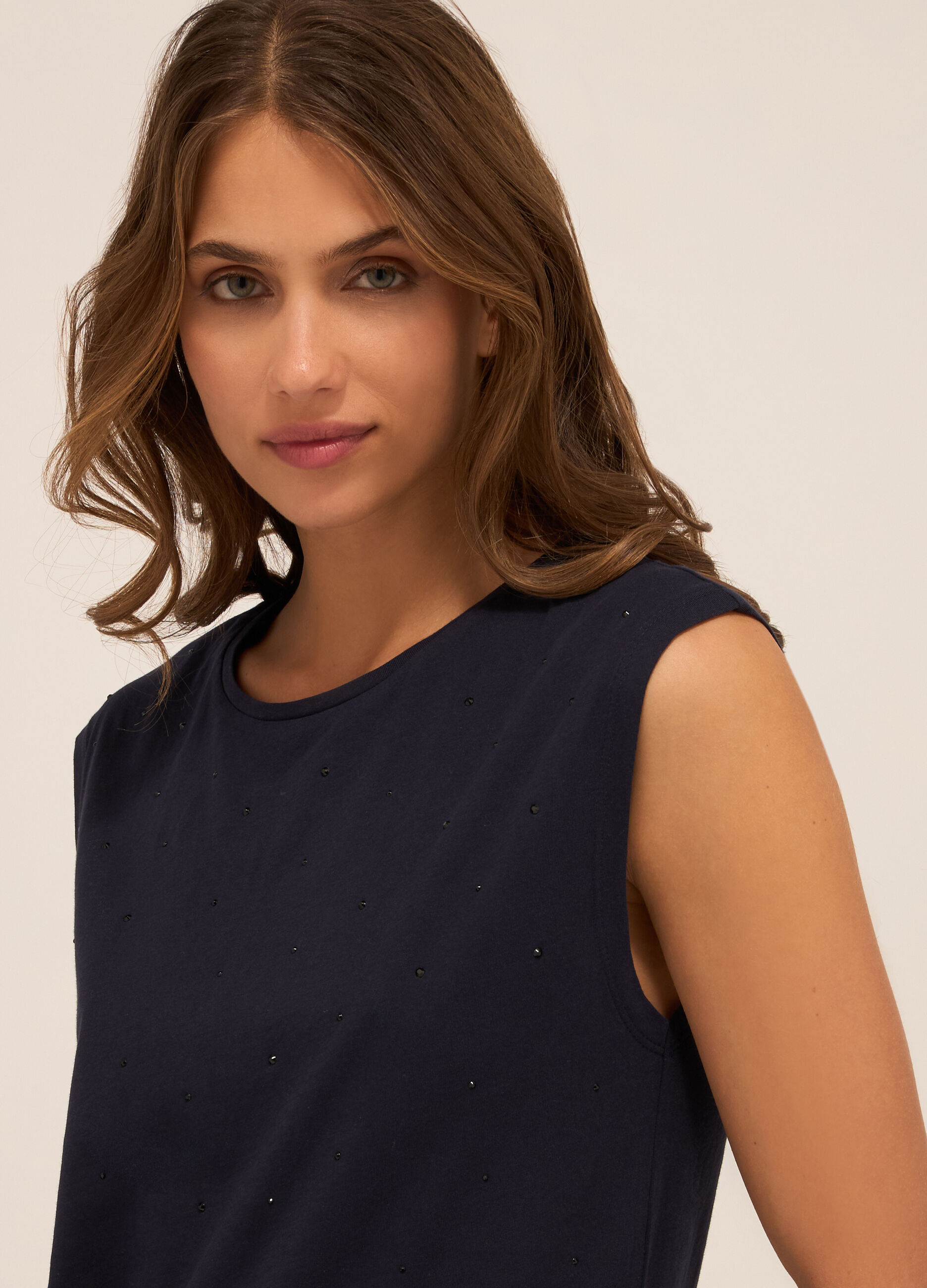 T-shirt smanicata in puro cotone donna_2