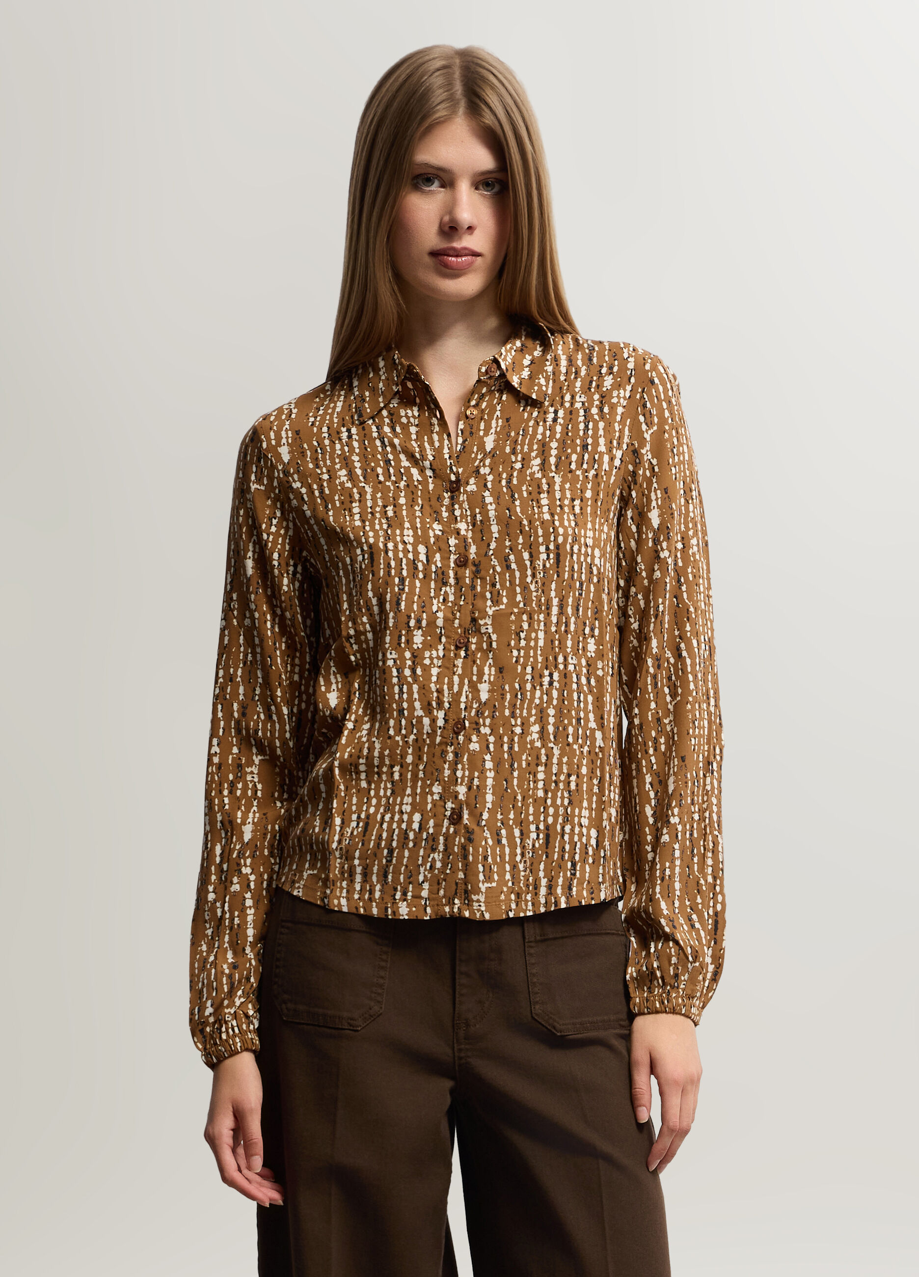 Camicia Fit Regular con colletto alla francese in pura viscosa donna_0