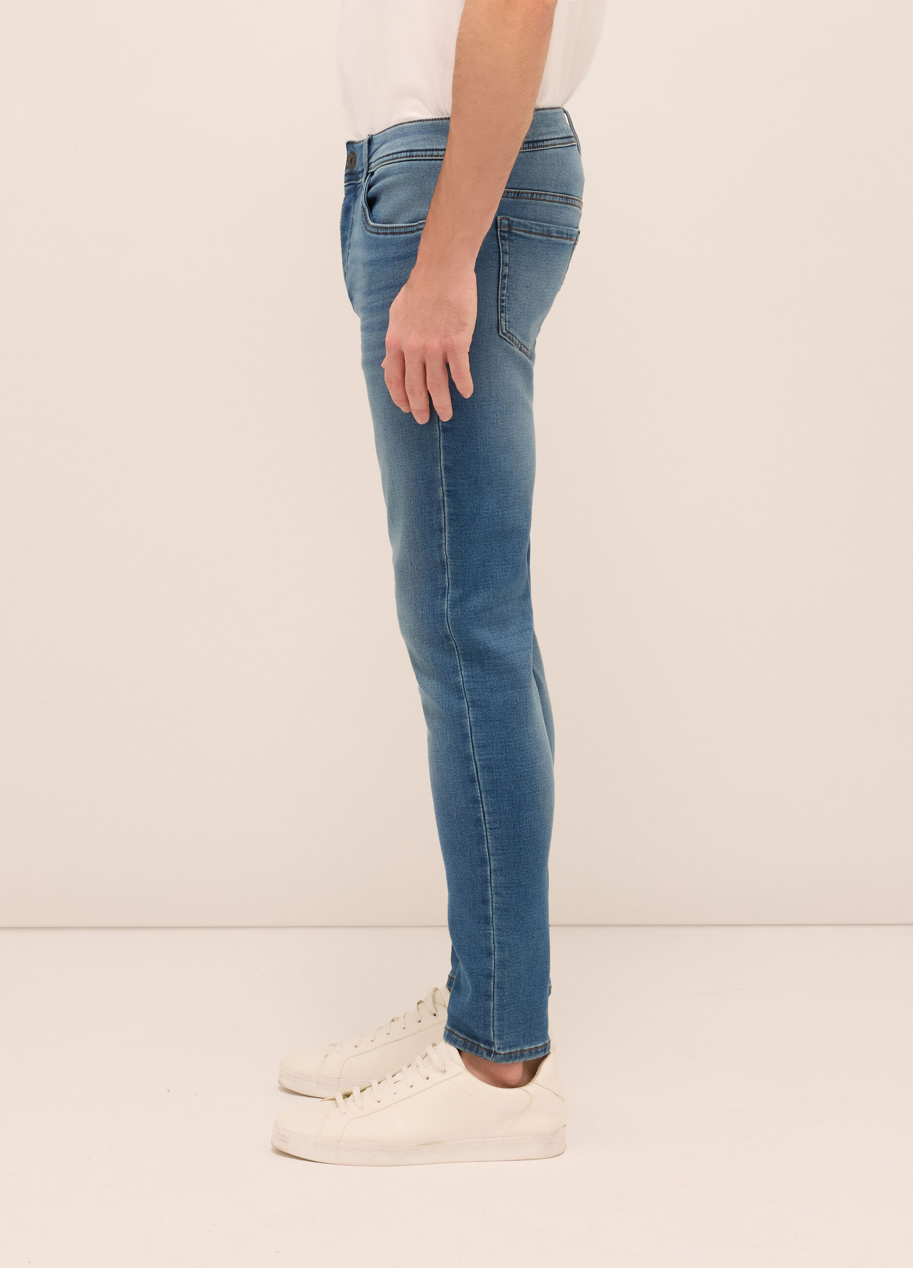 Jeans 5 tasche slim fit in denim di cotone stretch uomo_2